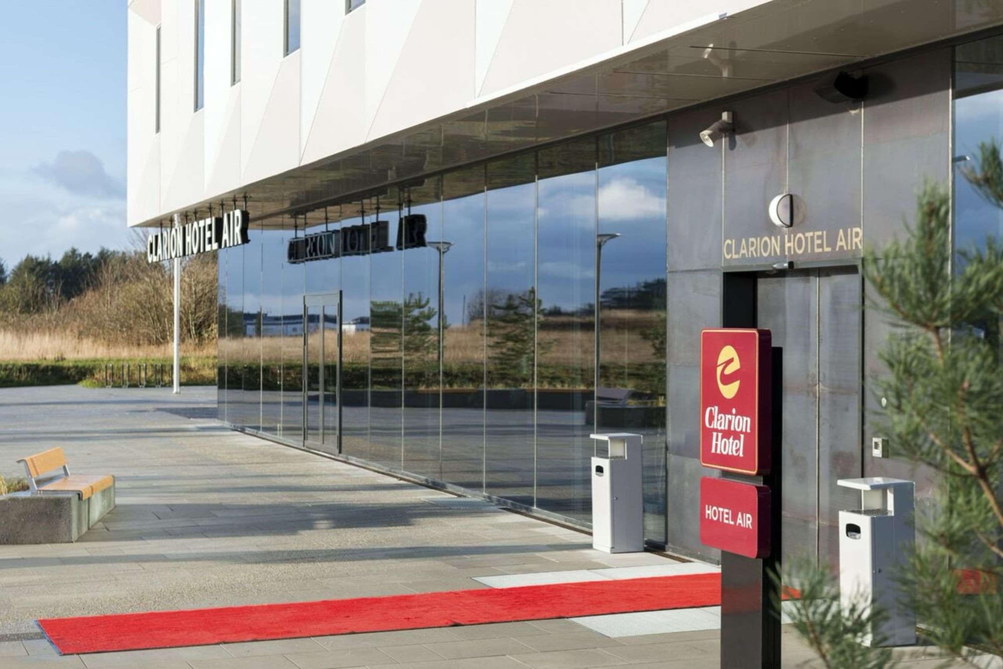 Clarion Hotel Air, General view