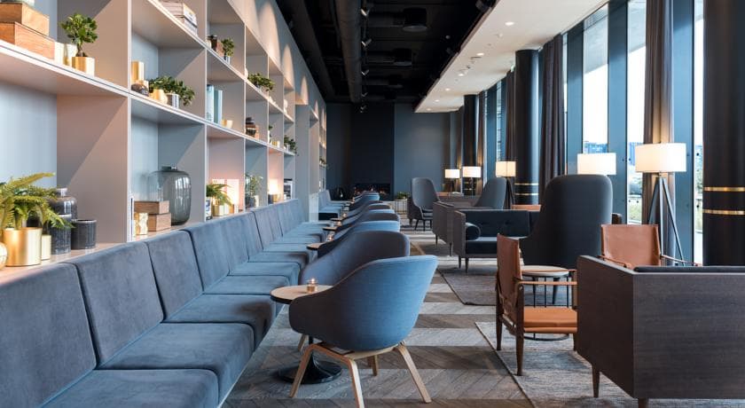 Clarion Hotel Air, Lobby