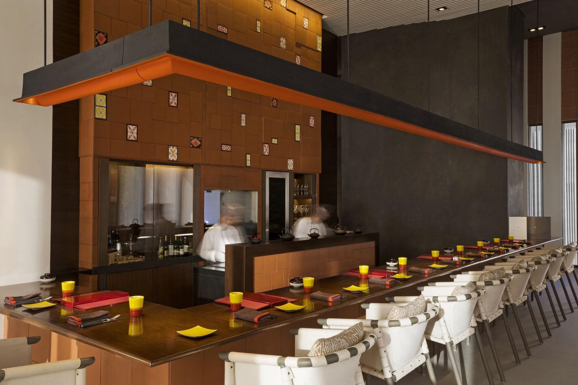 Cheval Blanc Randheli, Restaurant