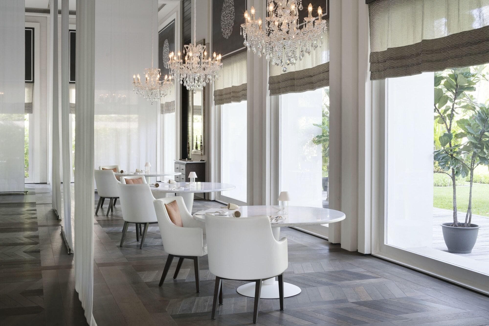 Cheval Blanc Randheli, Restaurant