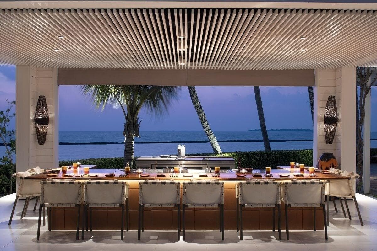 Cheval Blanc Randheli, Restaurant