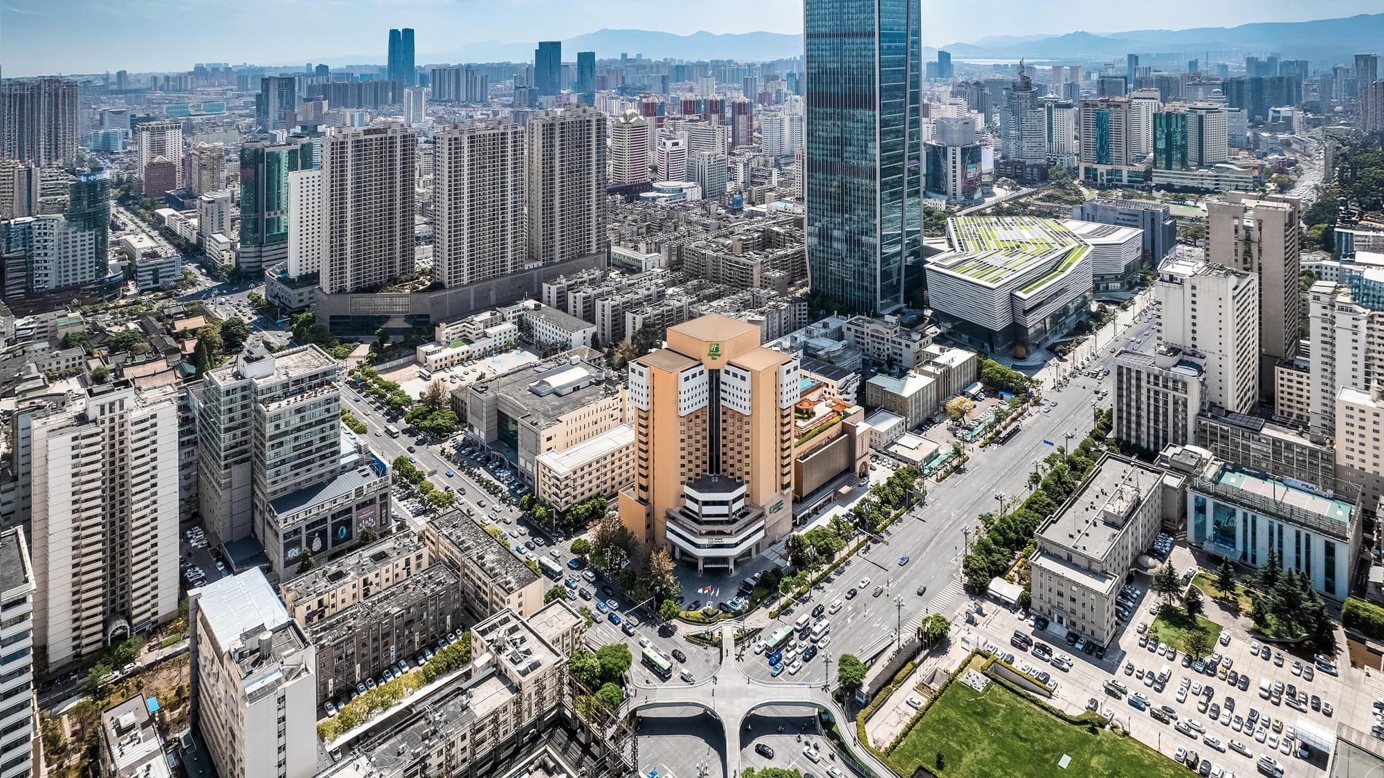 Holiday Inn Kunming City Centre, General view