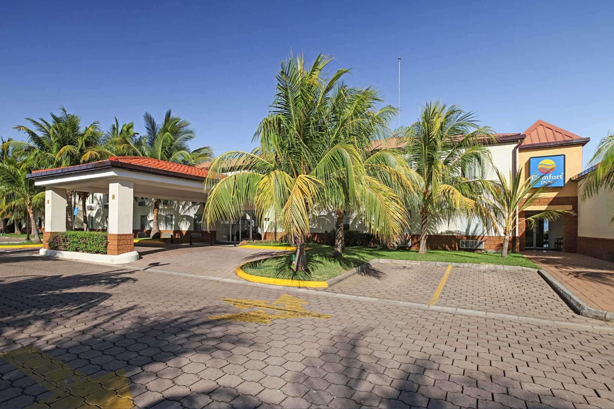Comfort Inn Real La Union, General view