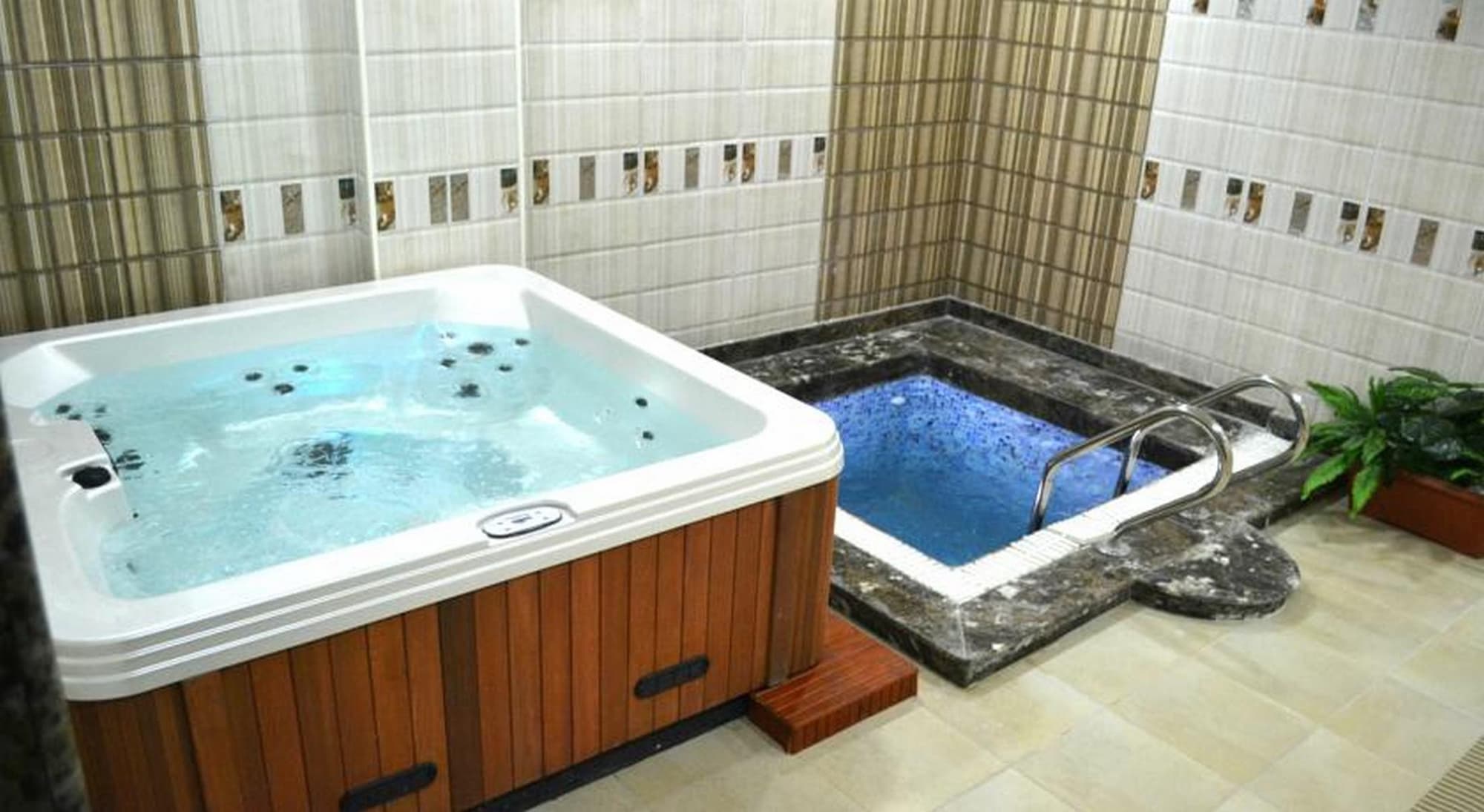 Jewel Sport City & Aqua Park, Sports and Entertainment