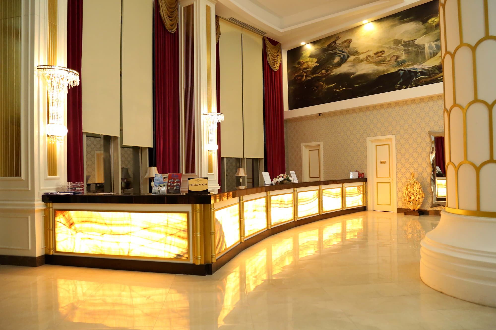 J'Adore Deluxe Hotel & Spa, Lobby