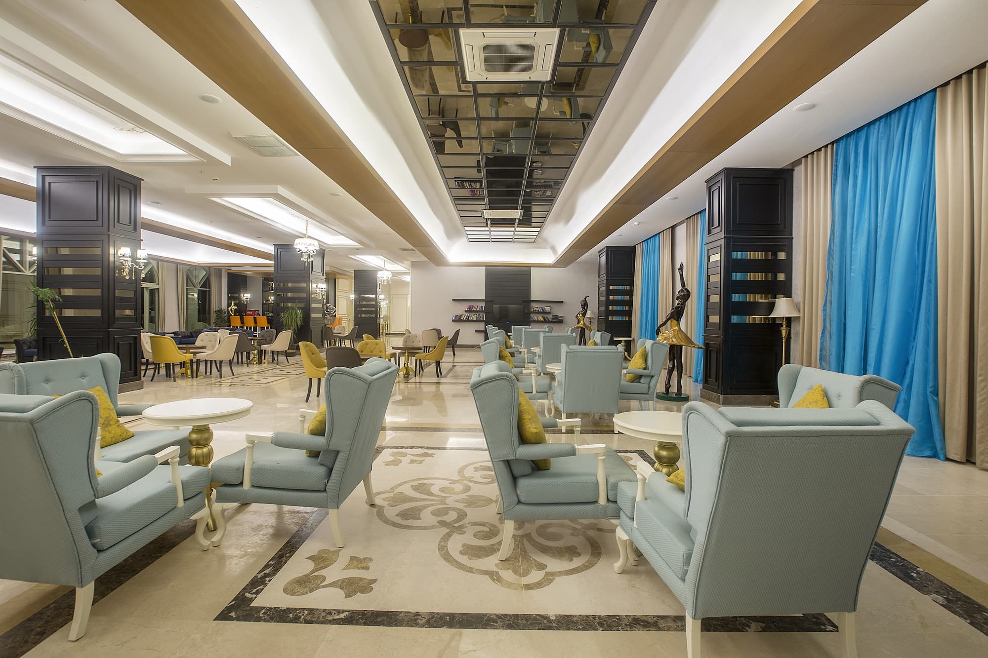 J'Adore Deluxe Hotel & Spa, Lobby