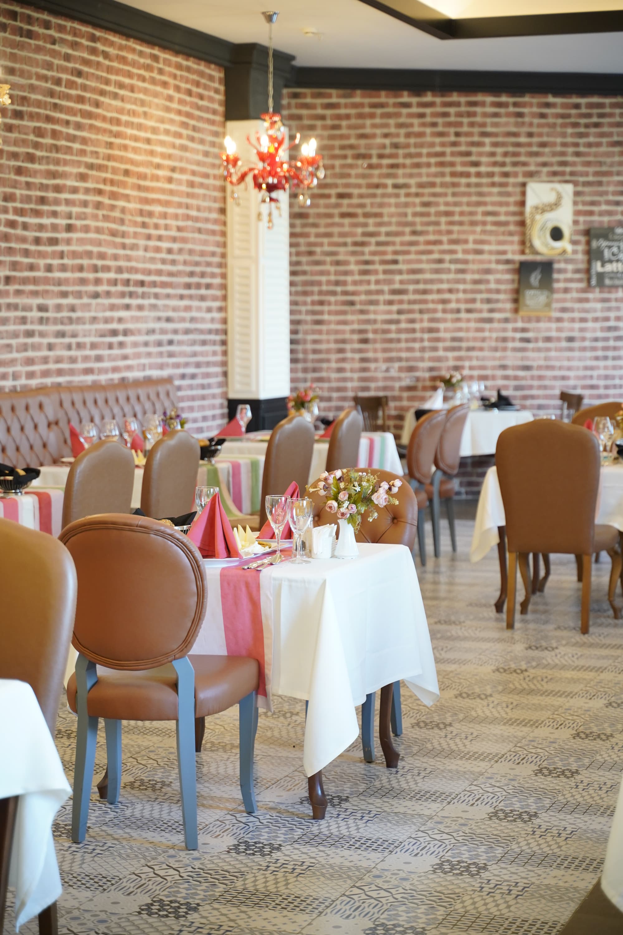 J'Adore Deluxe Hotel & Spa, Restaurant