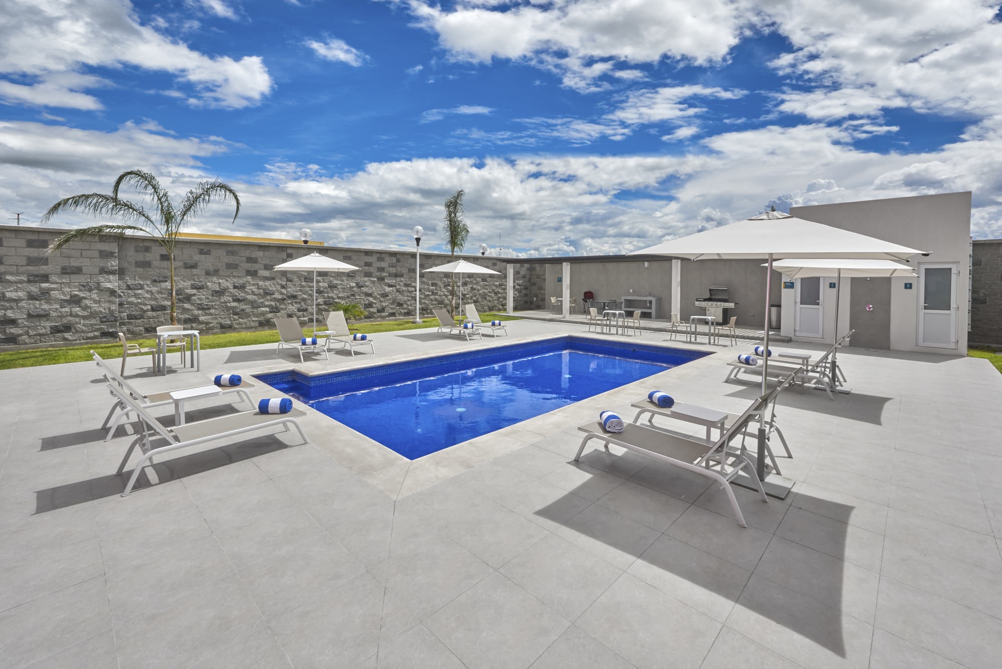 City Suites Silao Aeropuerto, Pool