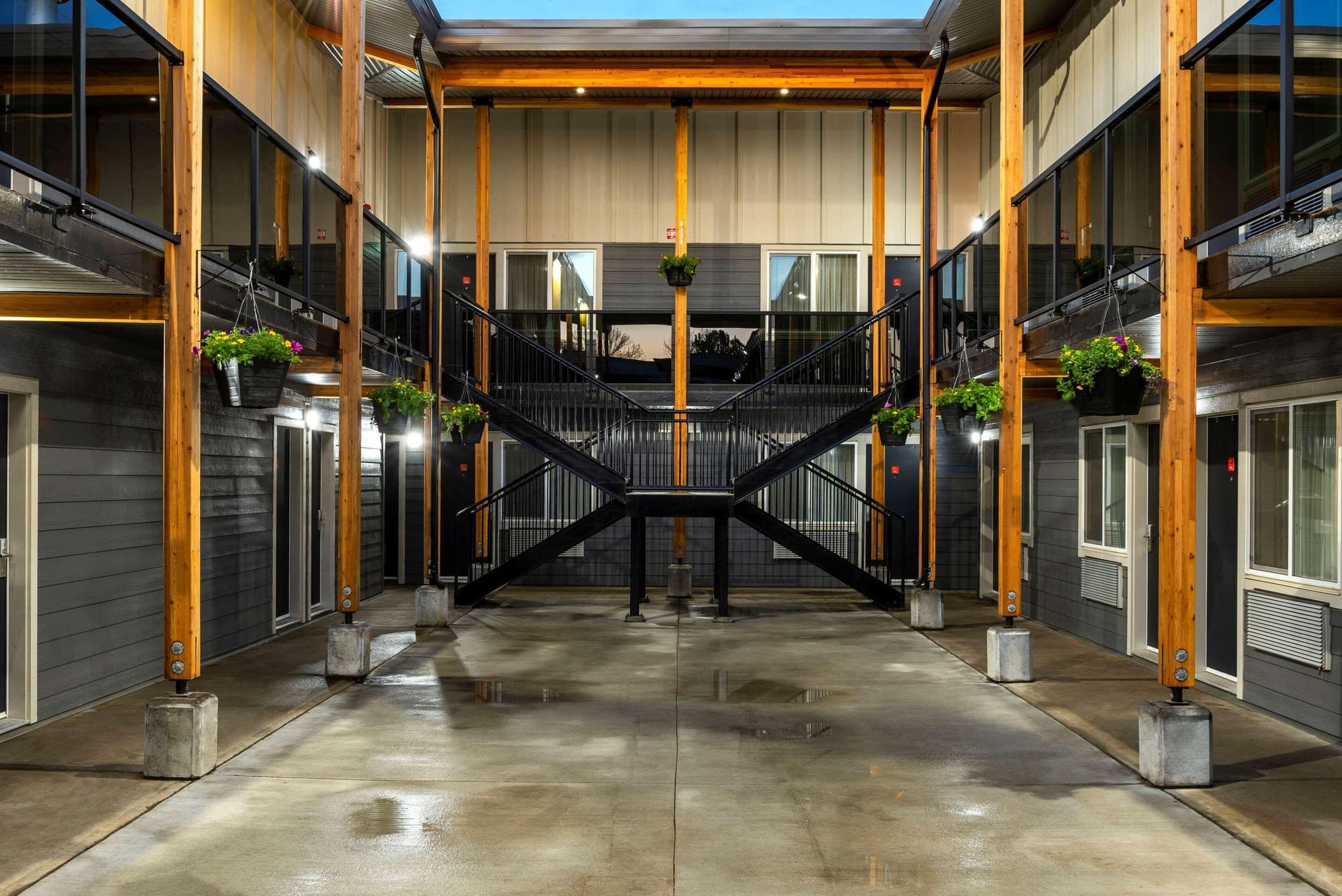 Econo Lodge Prince George, General view