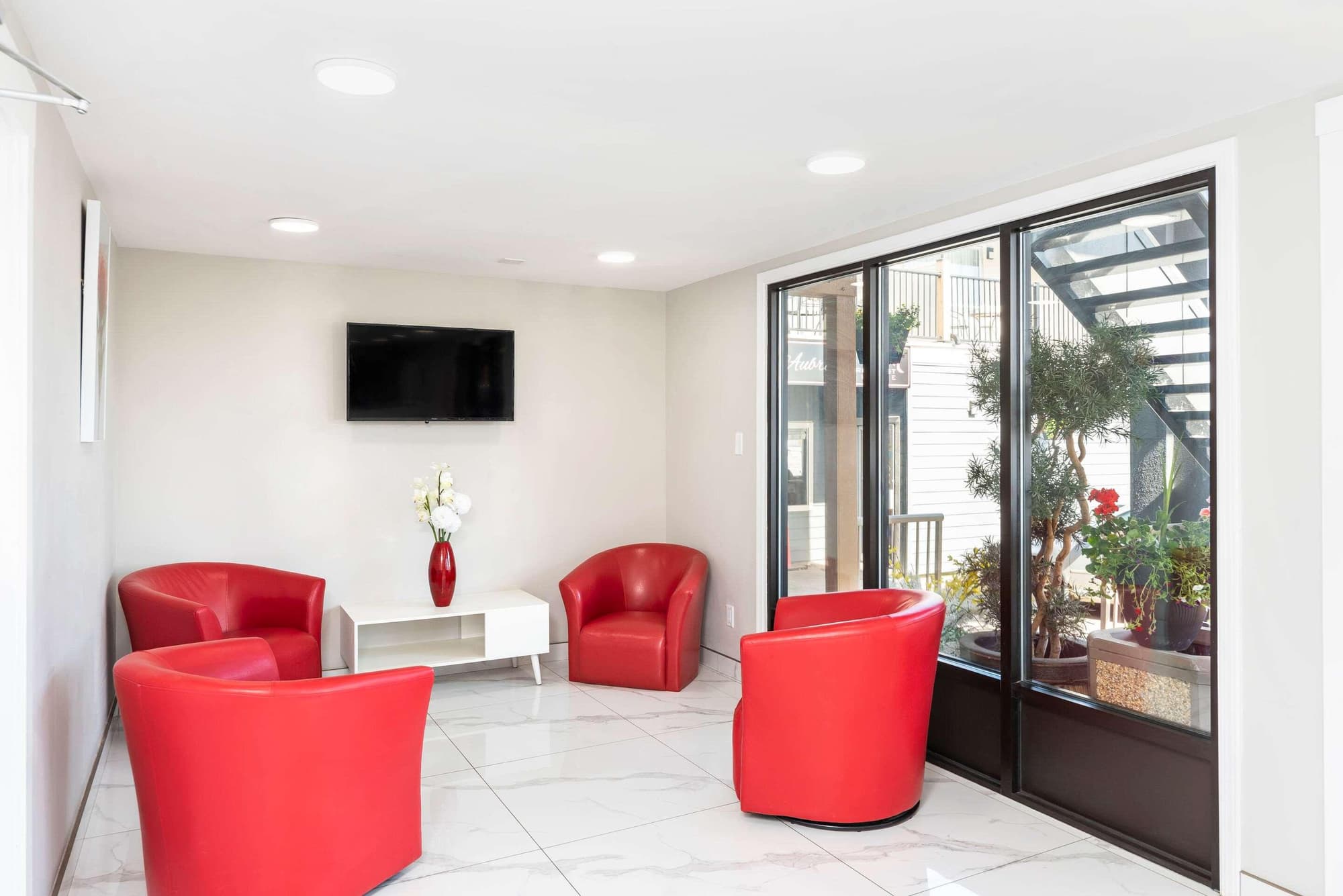 Econo Lodge Prince George, Lobby