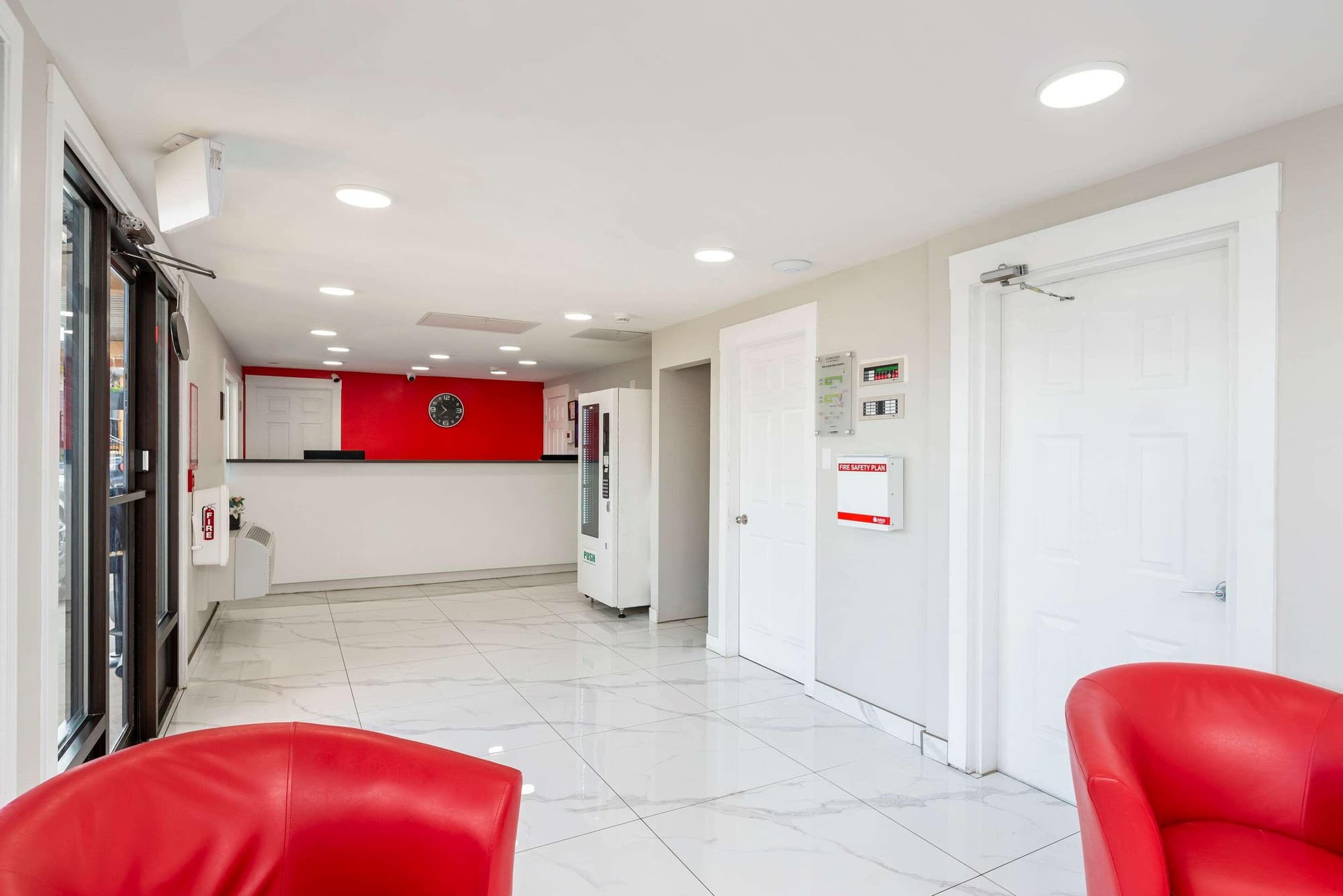 Econo Lodge Prince George, Lobby