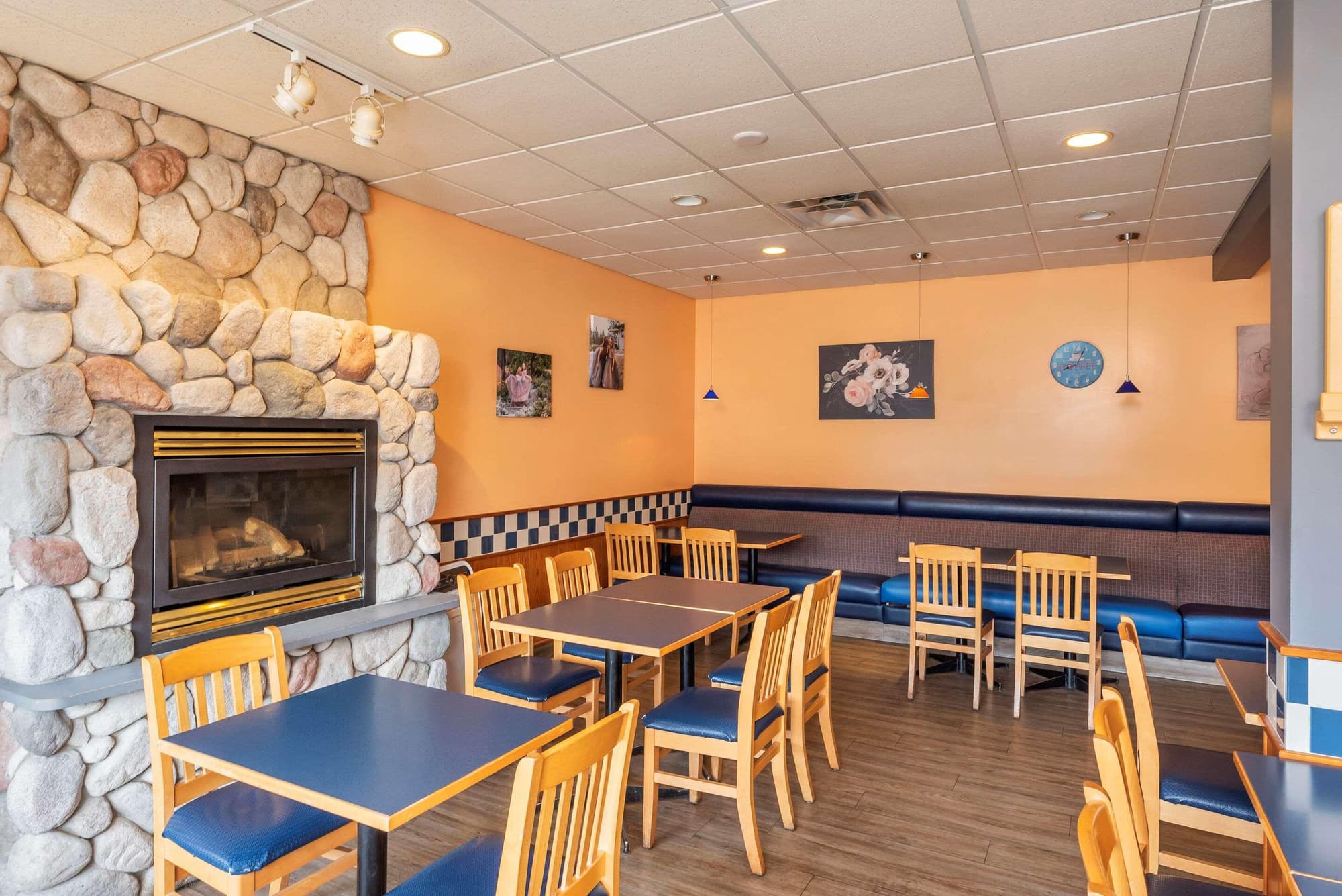 Econo Lodge Prince George, Restaurant