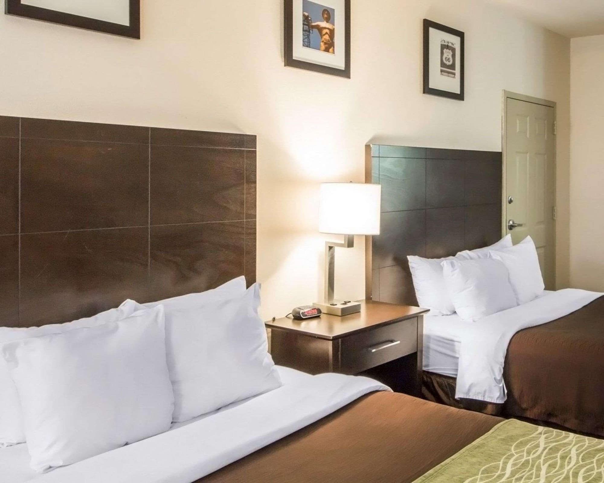 Quality Inn Tulsa-Downtown West, Room