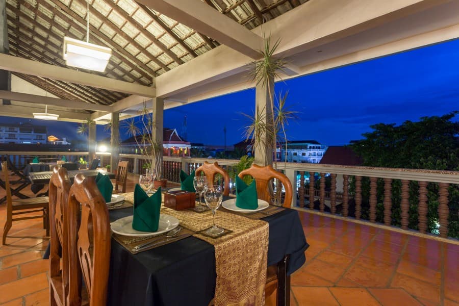 Hima Boutique, Restaurant