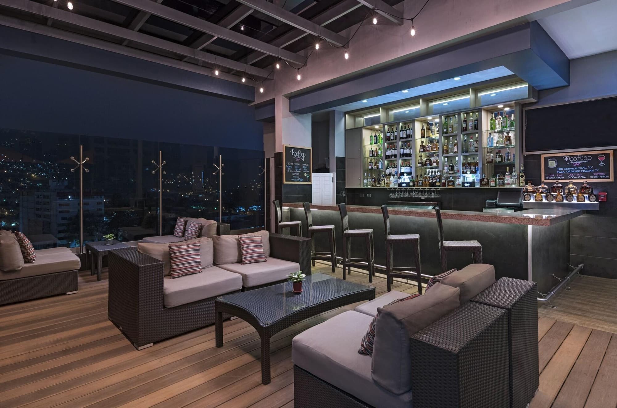 Hyatt Place Tegucigalpa, Bar