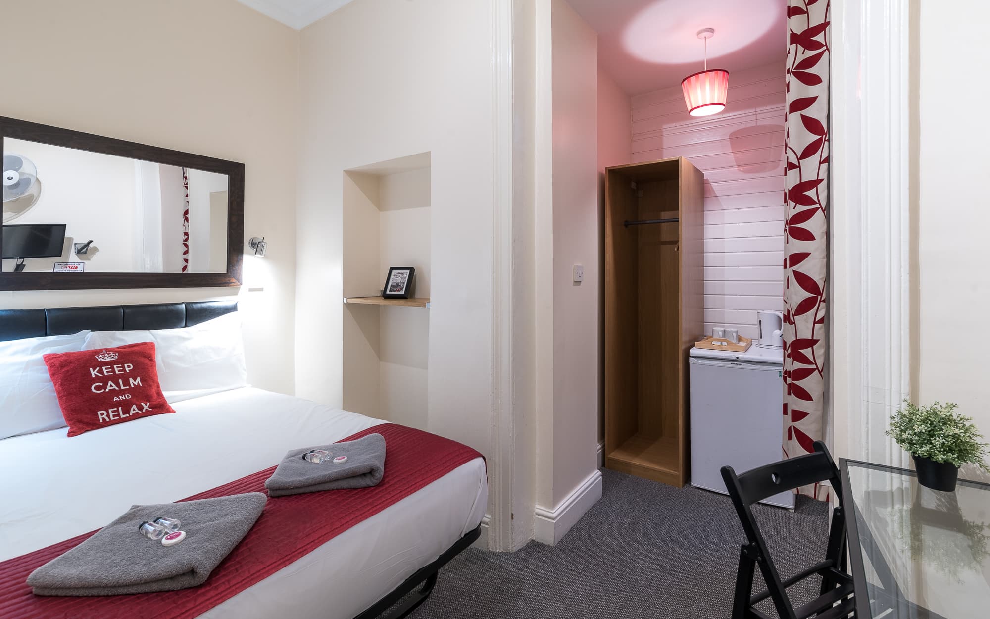 Saba Hotel London, Room