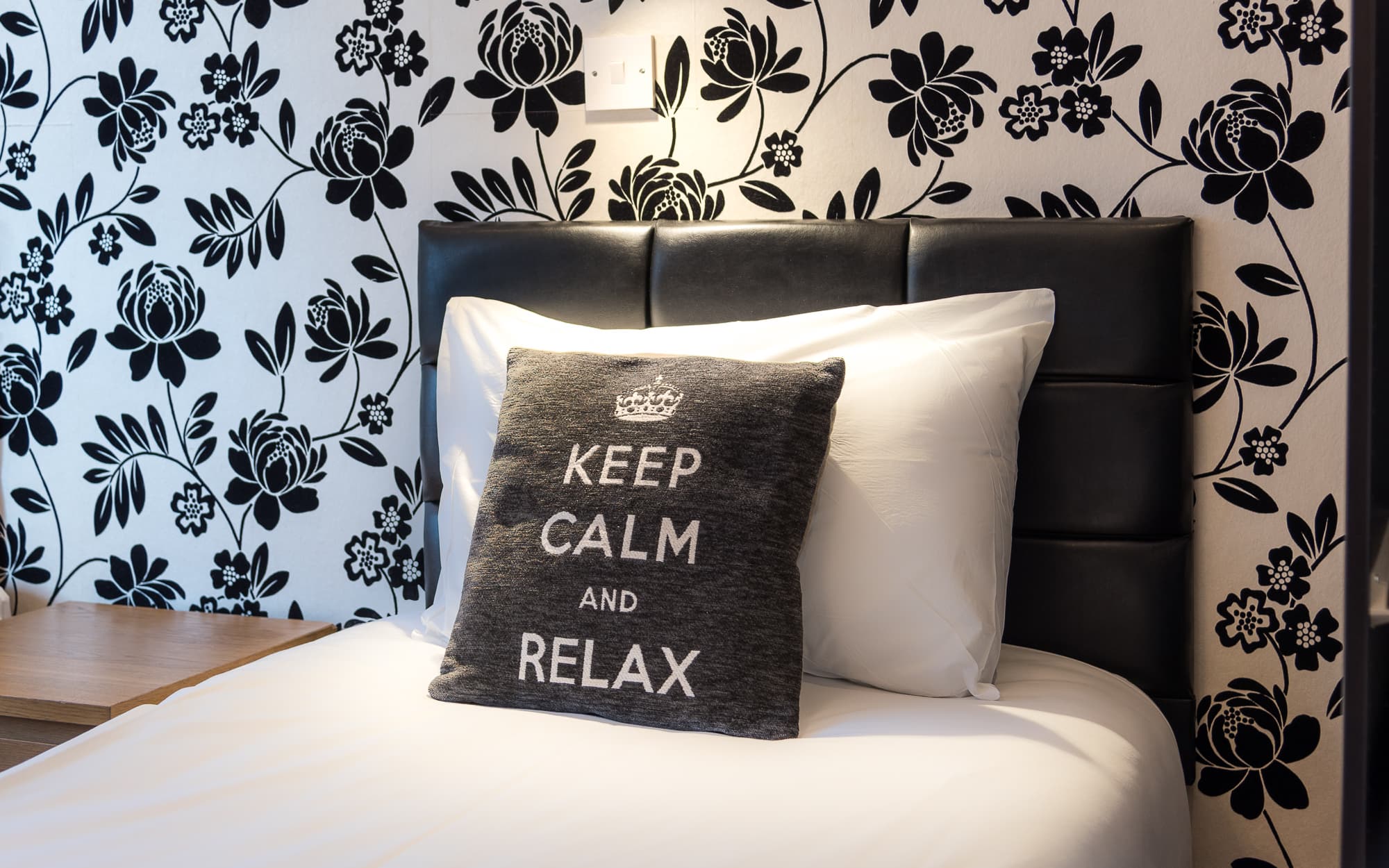 Saba Hotel London, Room