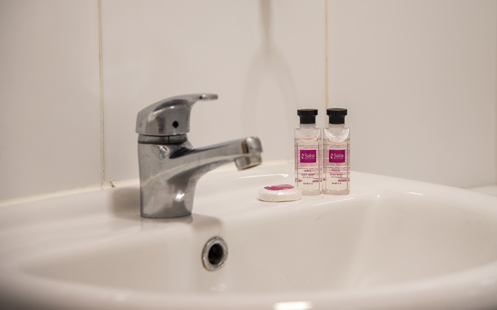 Saba Hotel London, Room