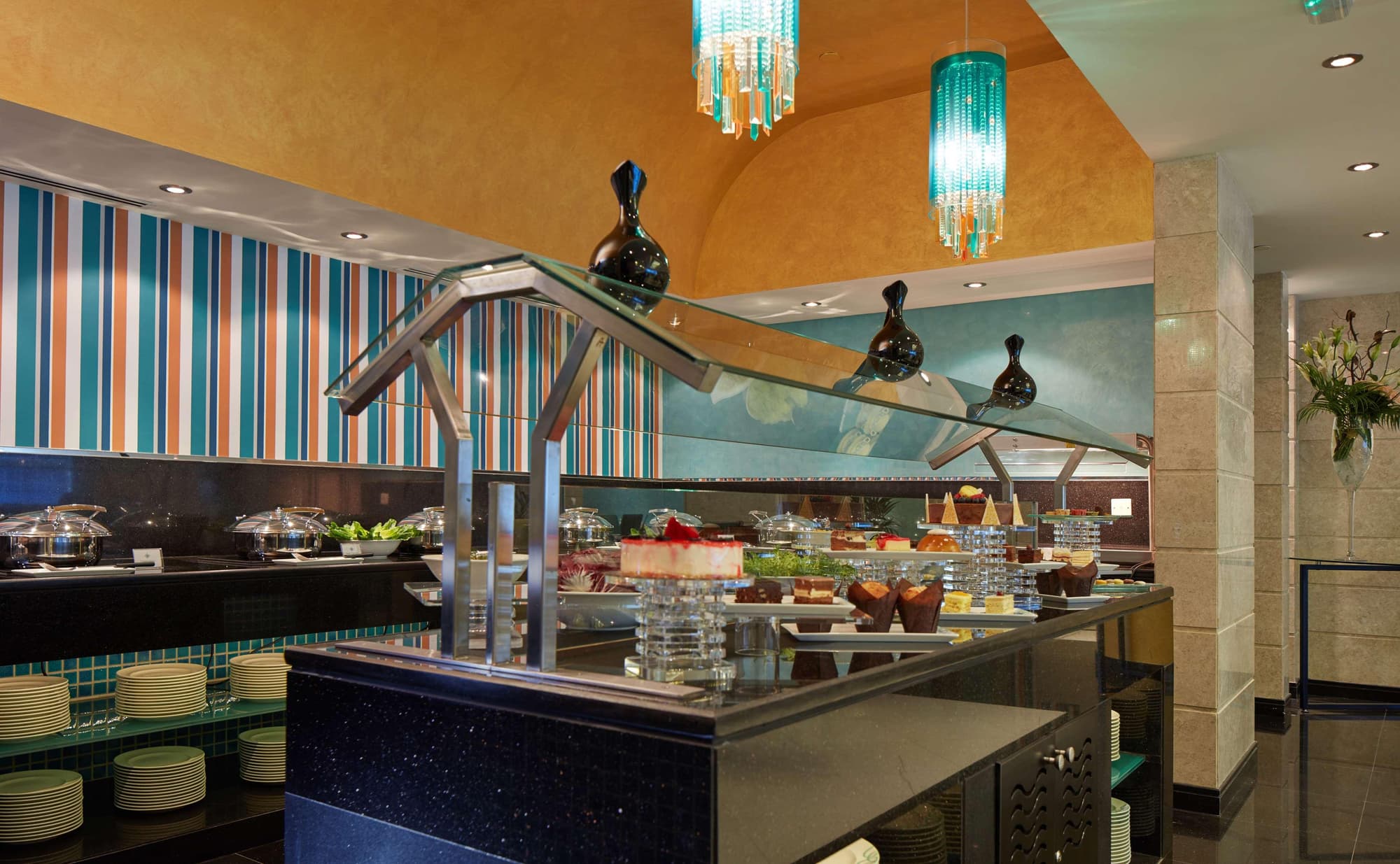 Golden Tulip Downtown Abu Dhabi, Restaurant