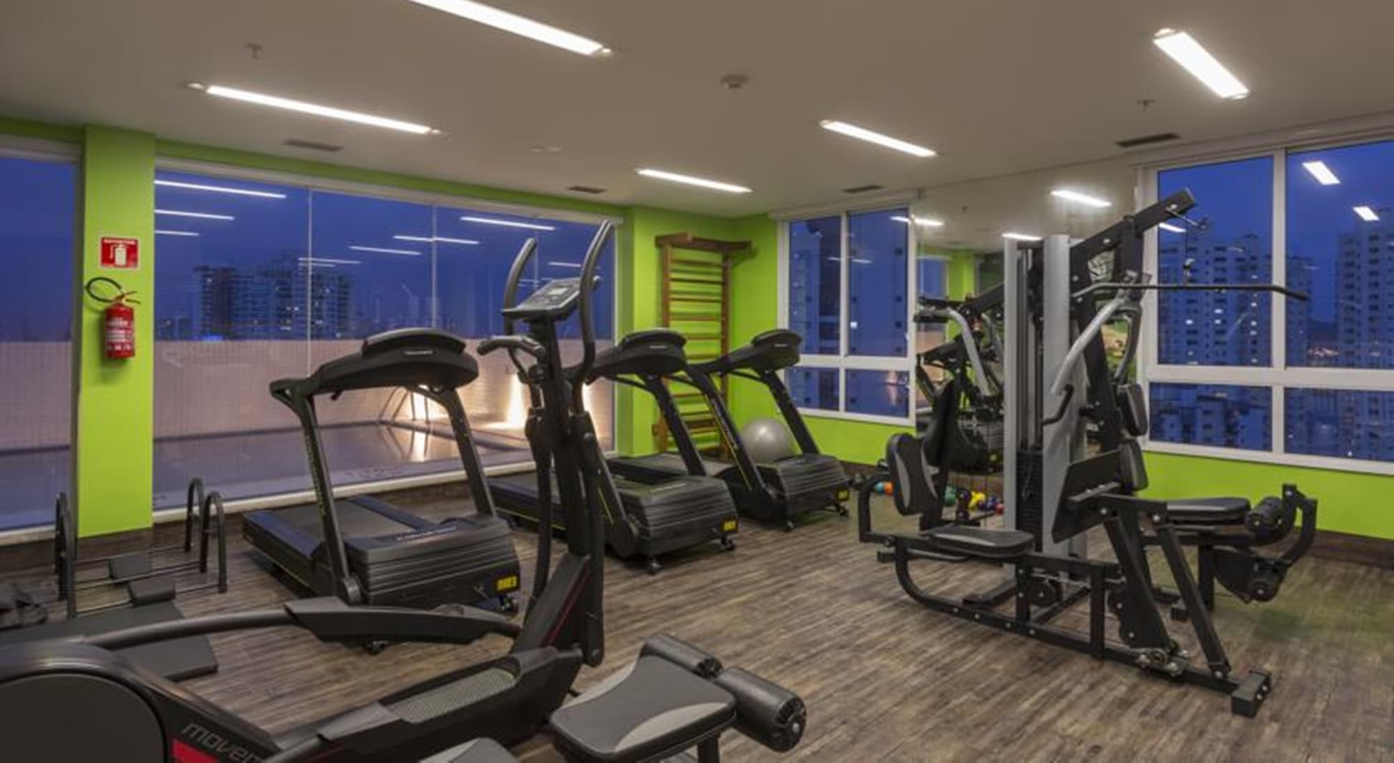 Comfort Hotel Santos, Sports and Entertainment