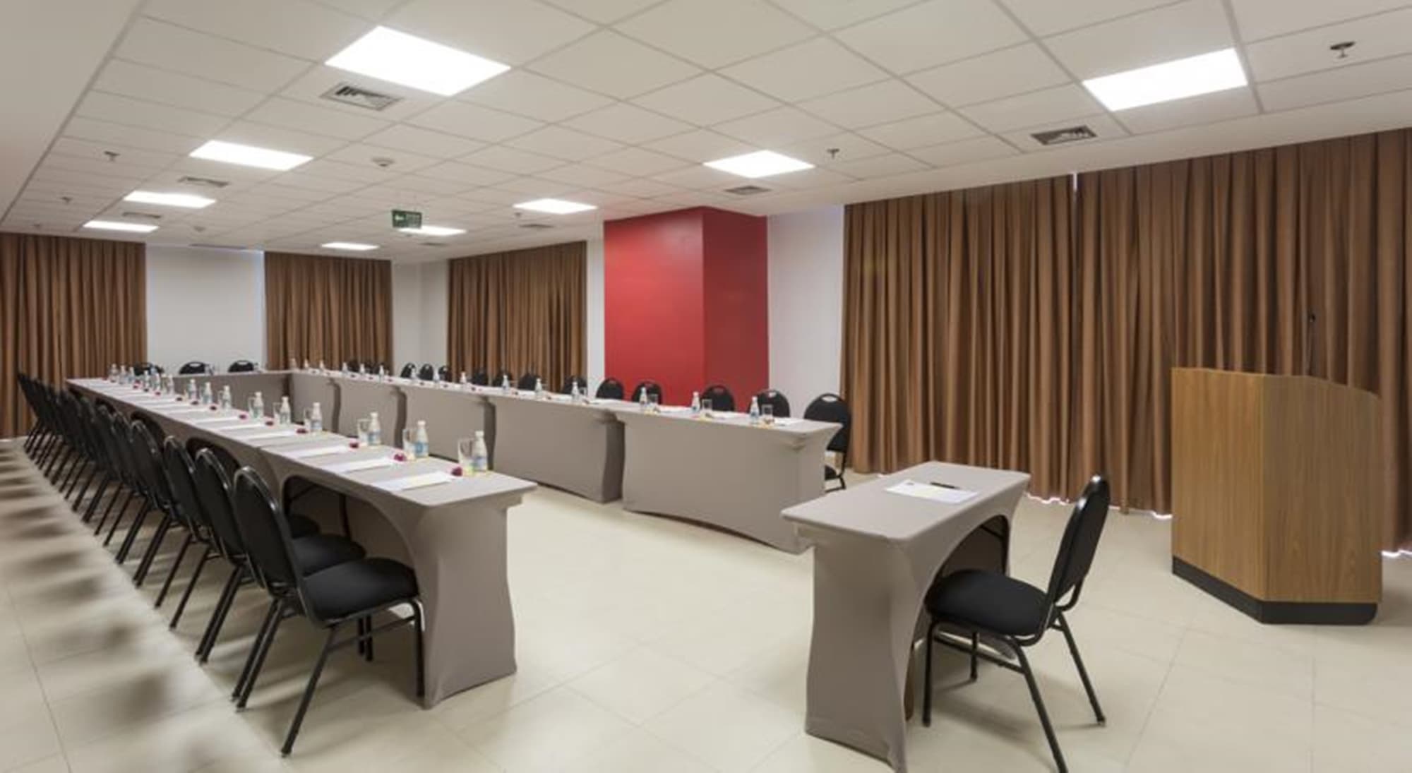 Comfort Hotel Santos, Conferences