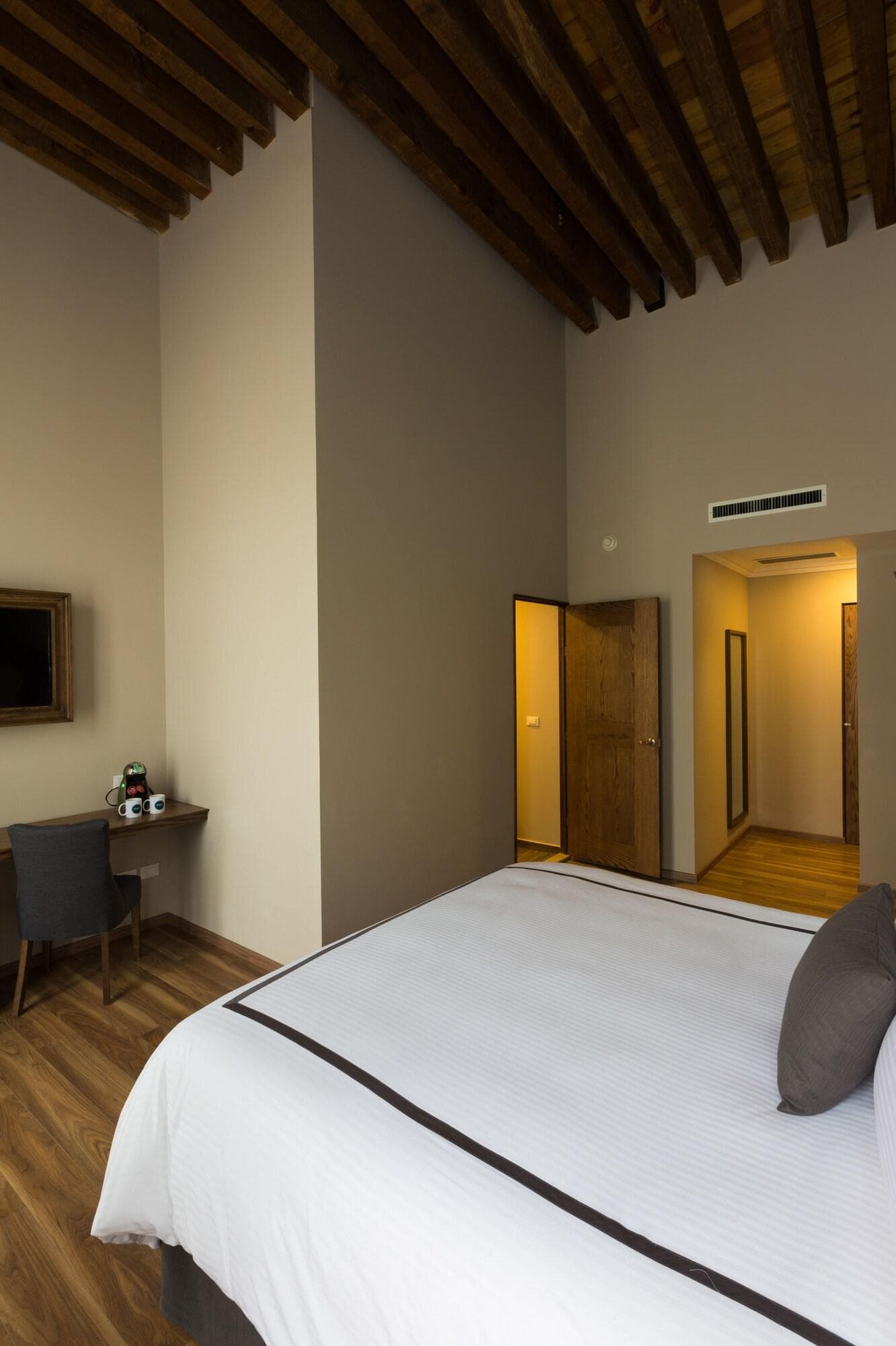 Historico Central, Food & Beverages, Room