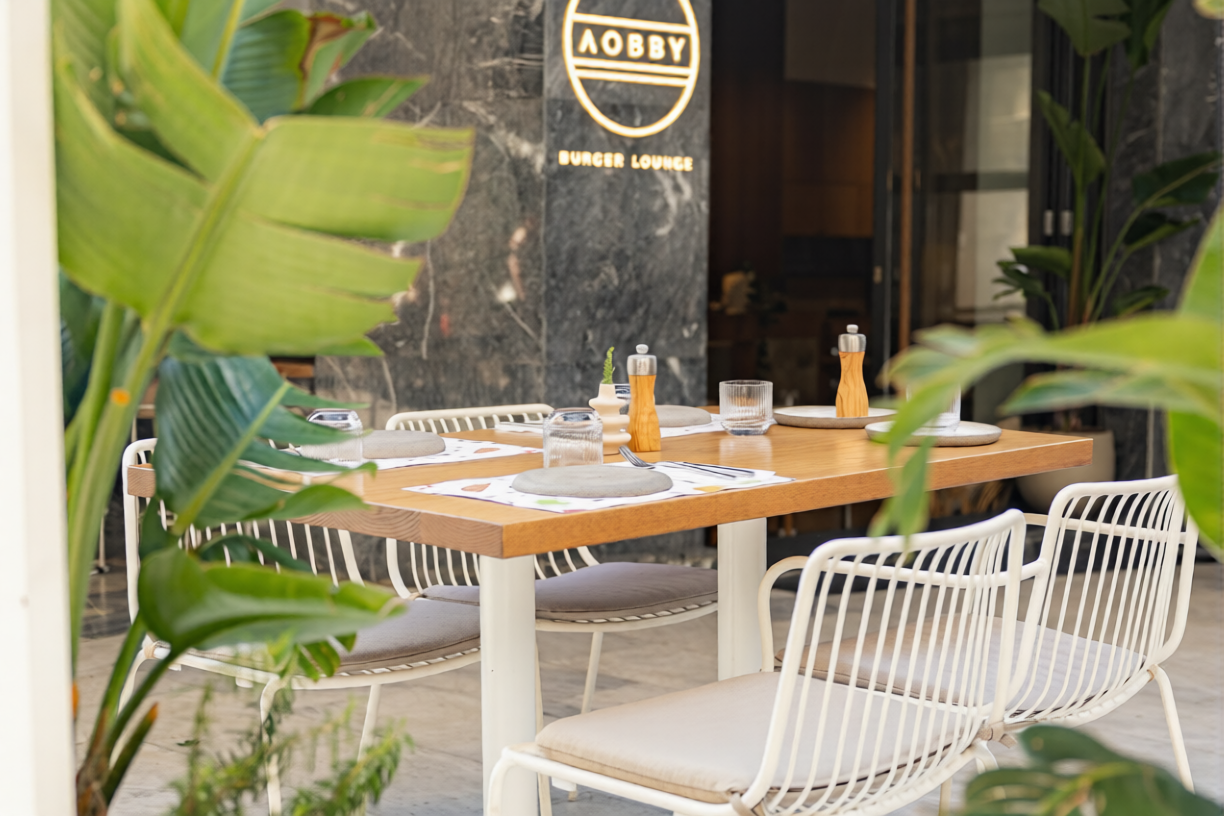 Electra Metropolis, Restaurant