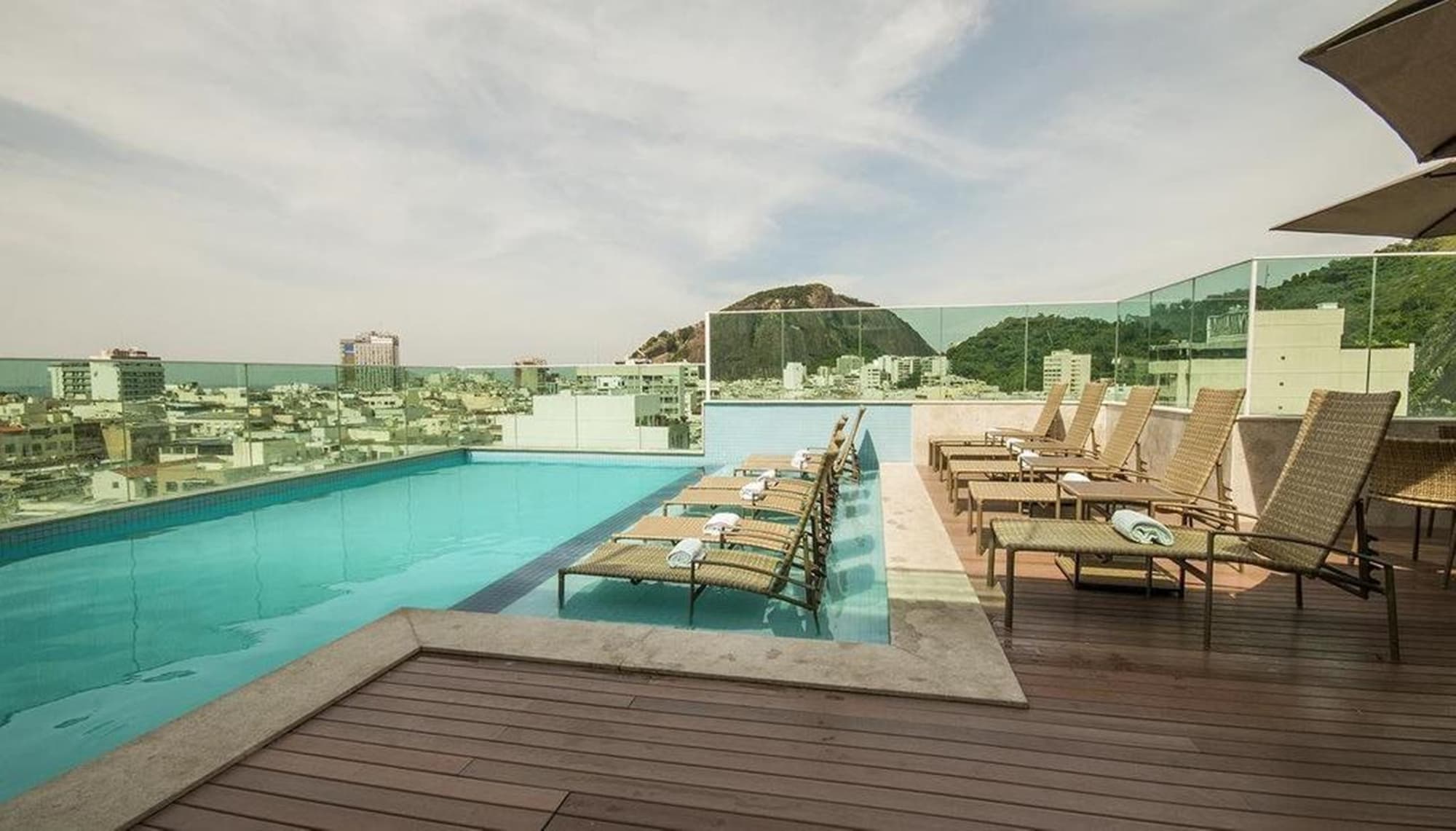 Americas Copacabana hotel, Pool