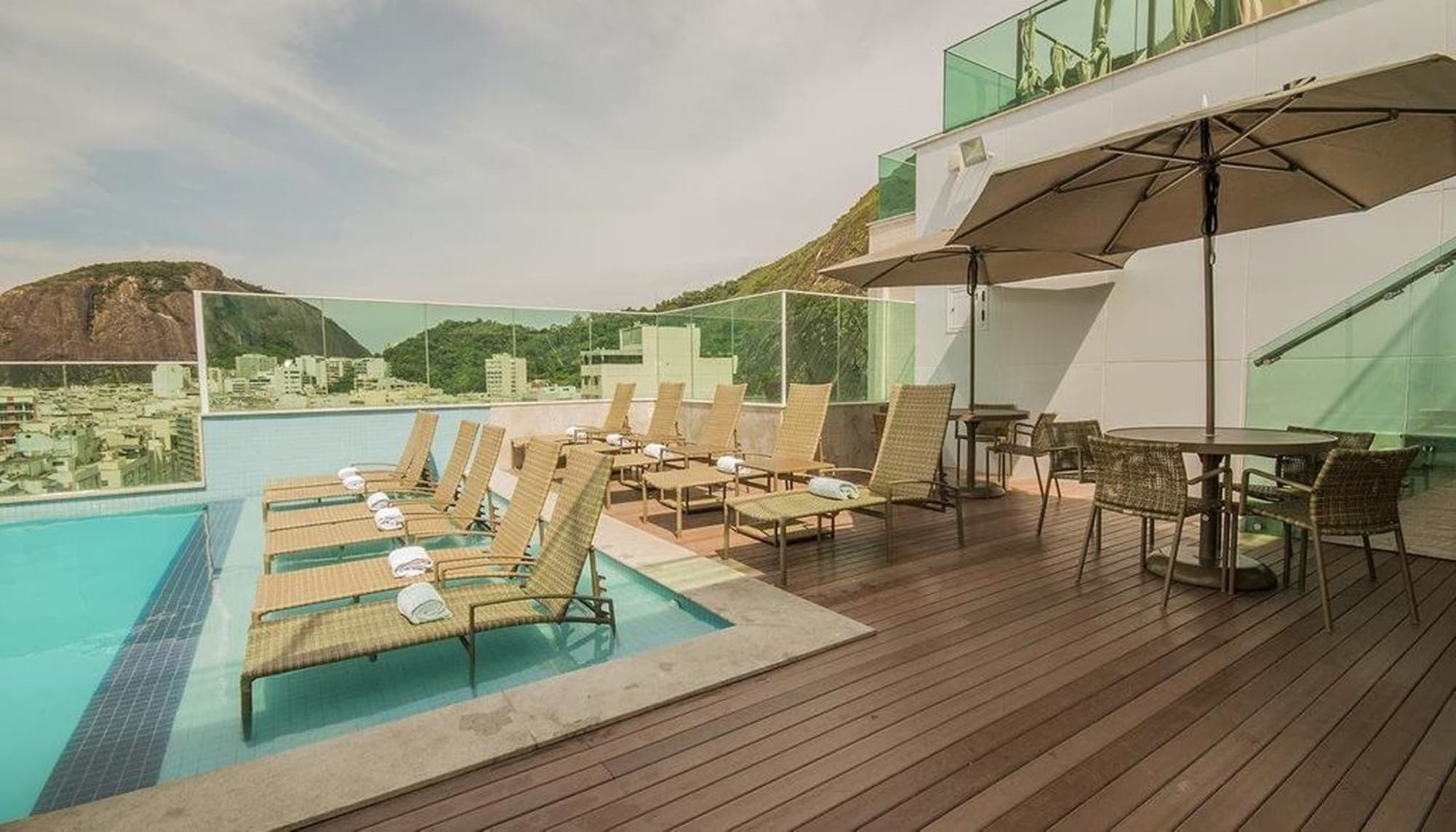 Americas Copacabana hotel, Terrace