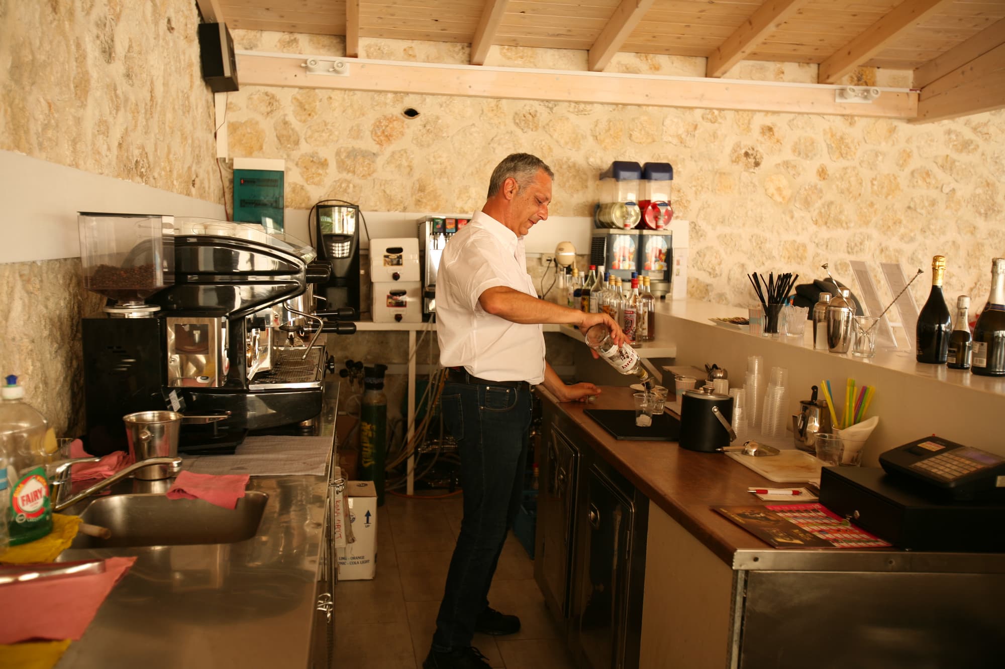 Saint George Palace, Bar