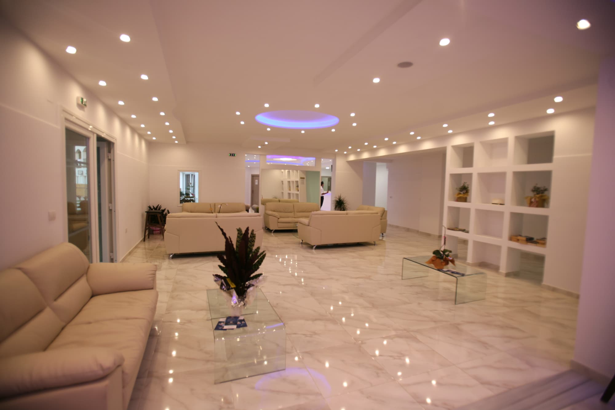 Saint George Palace, Lobby