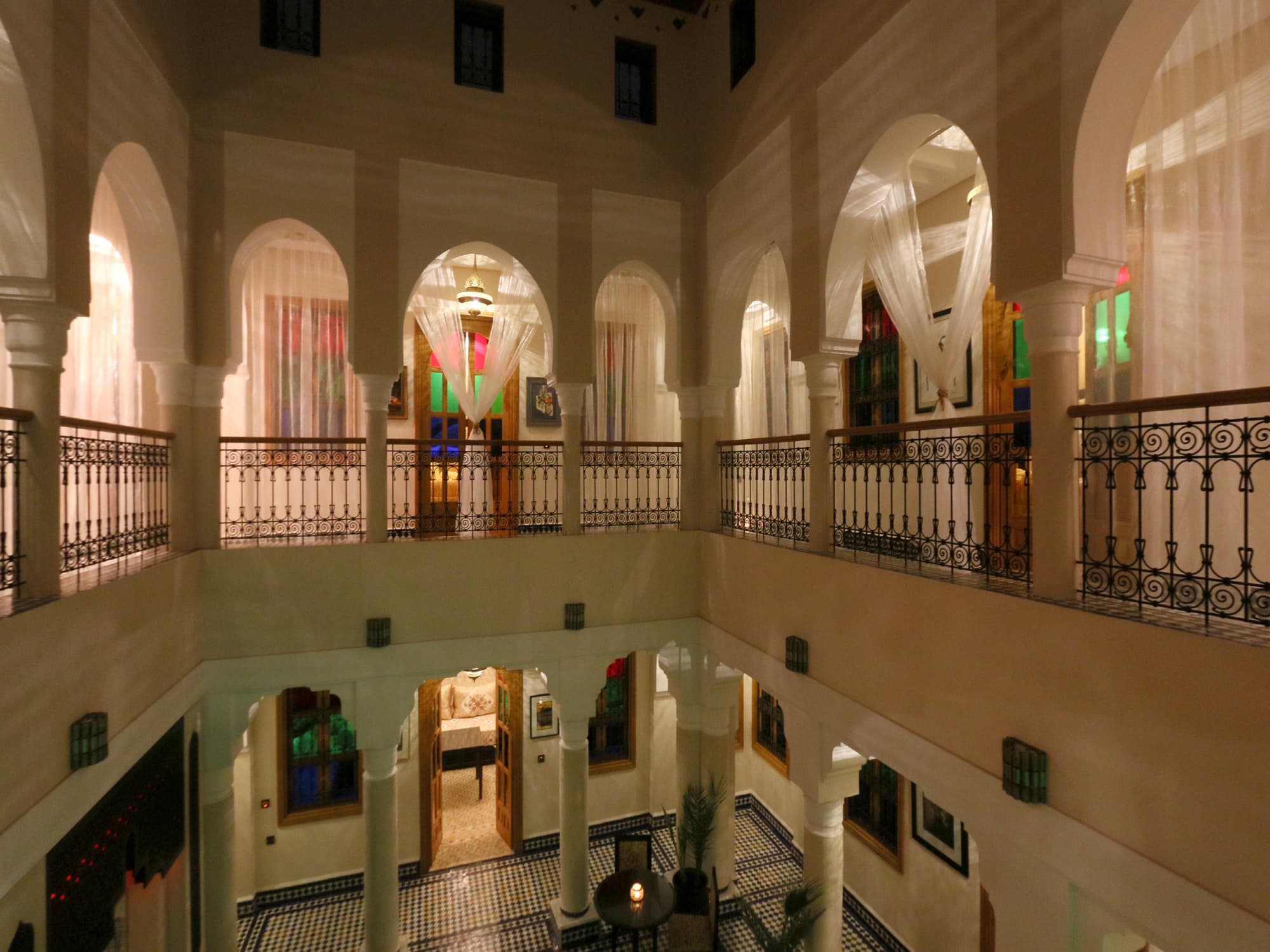 Riad Zaki, Lobby