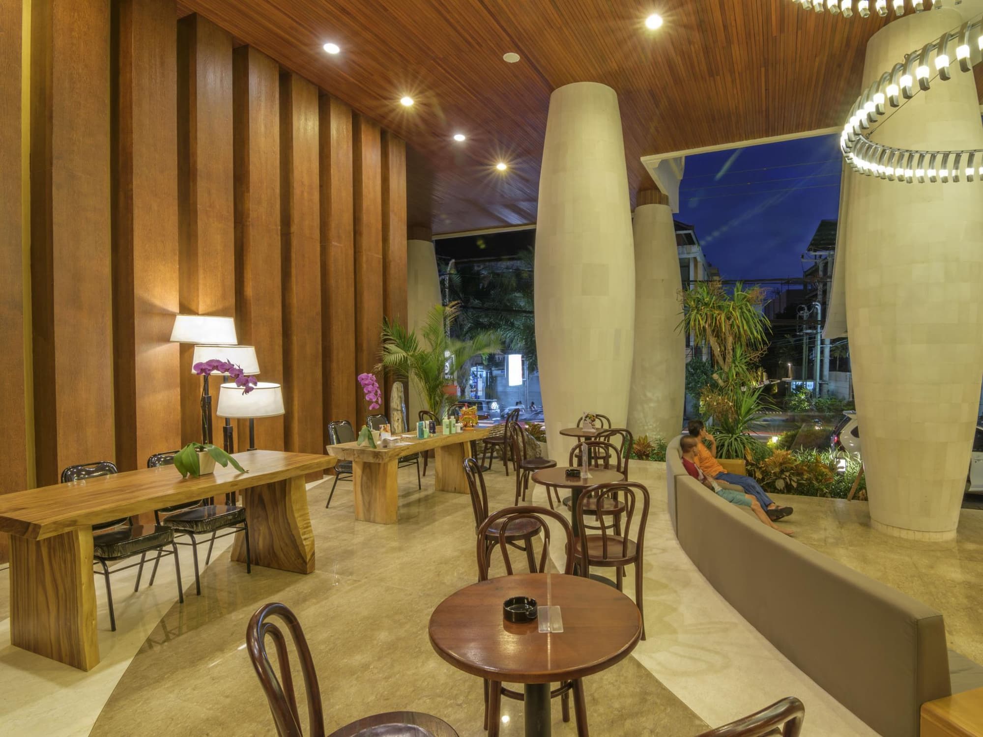 Bedrock Hotel Kuta Bali, Lobby