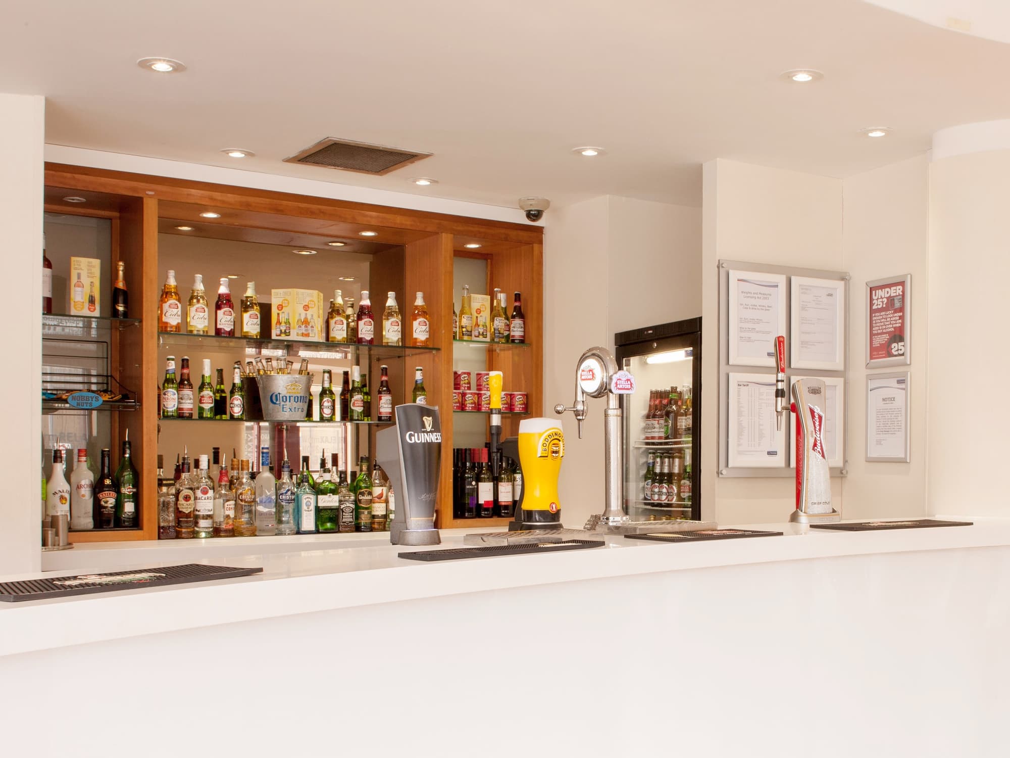 Travelodge London Wembley Hotel, Bar