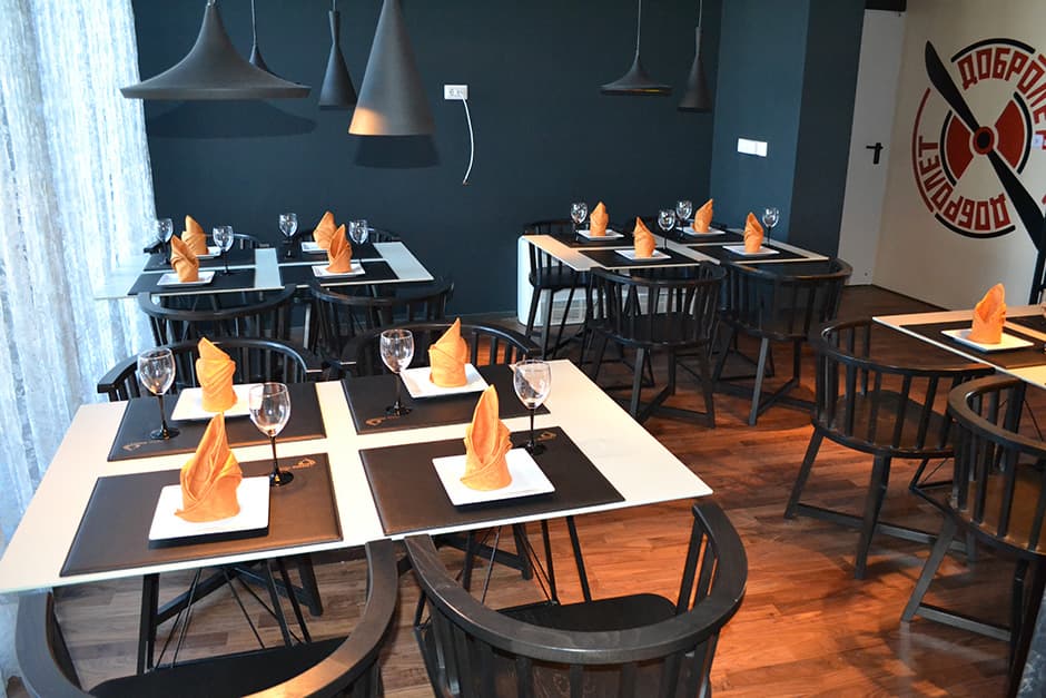 Russia Hotel Skopje, Restaurant