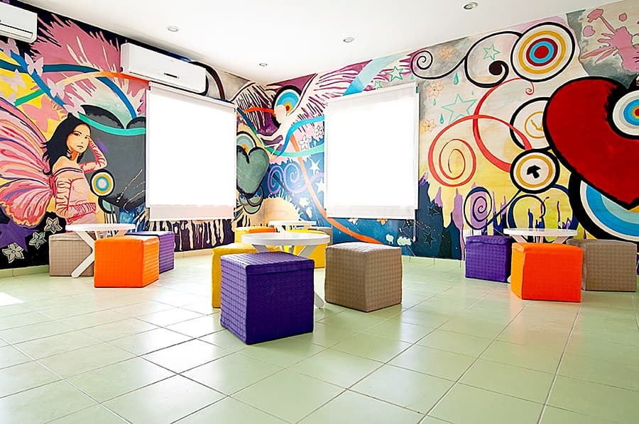 Hotel Playa Vista Azul, Sports and Entertainment