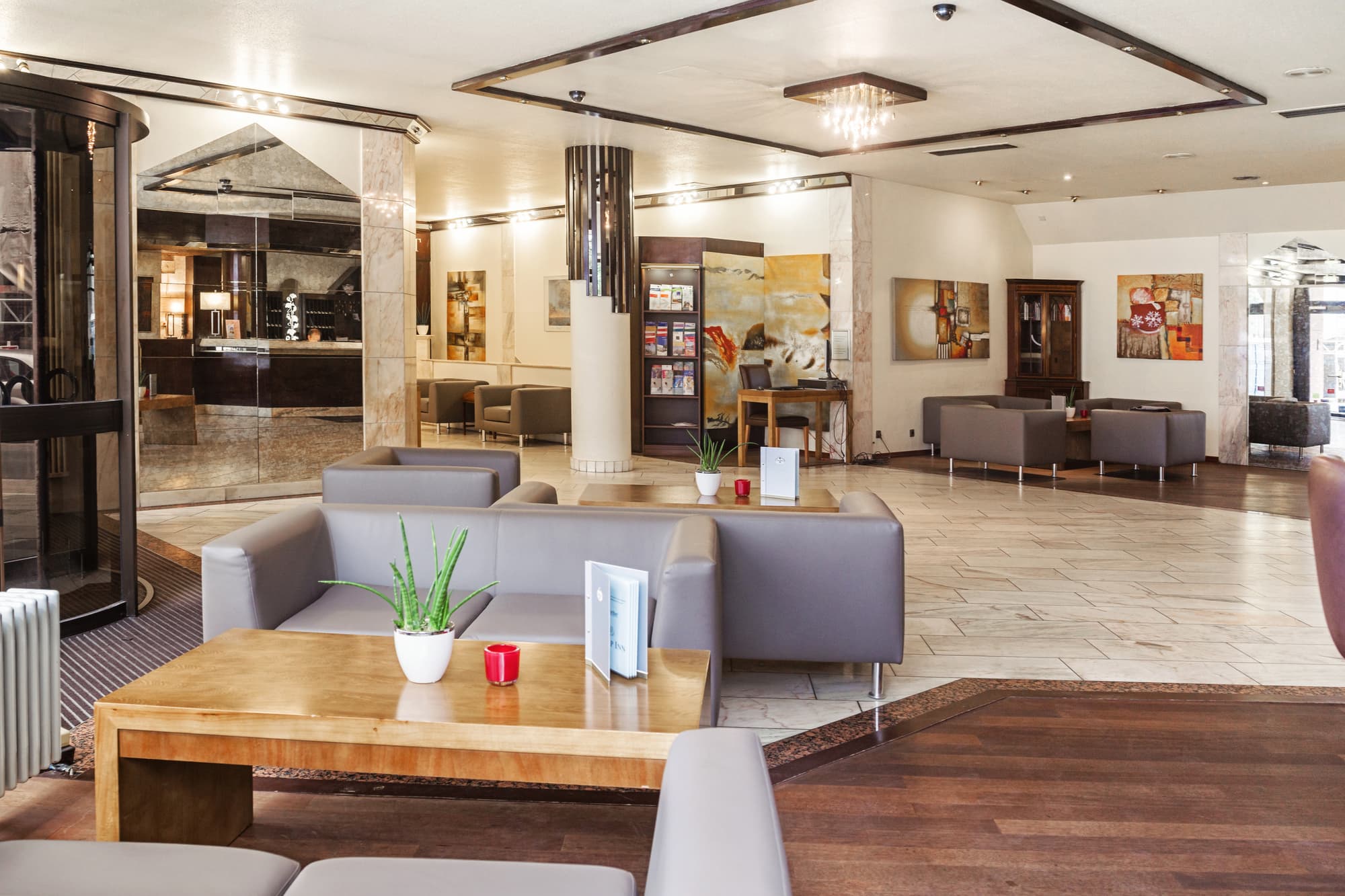 Dusseldorf City by Tulip Inn, Lobby