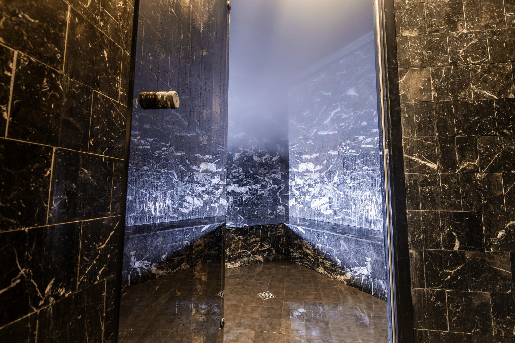 Soho Boutique Granada, Sports and Entertainment