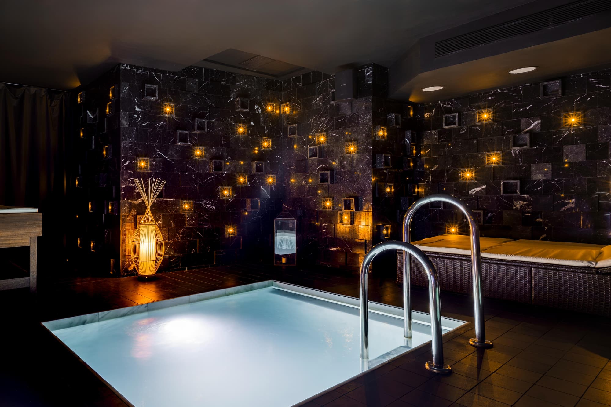 Soho Boutique Granada, Sports and Entertainment