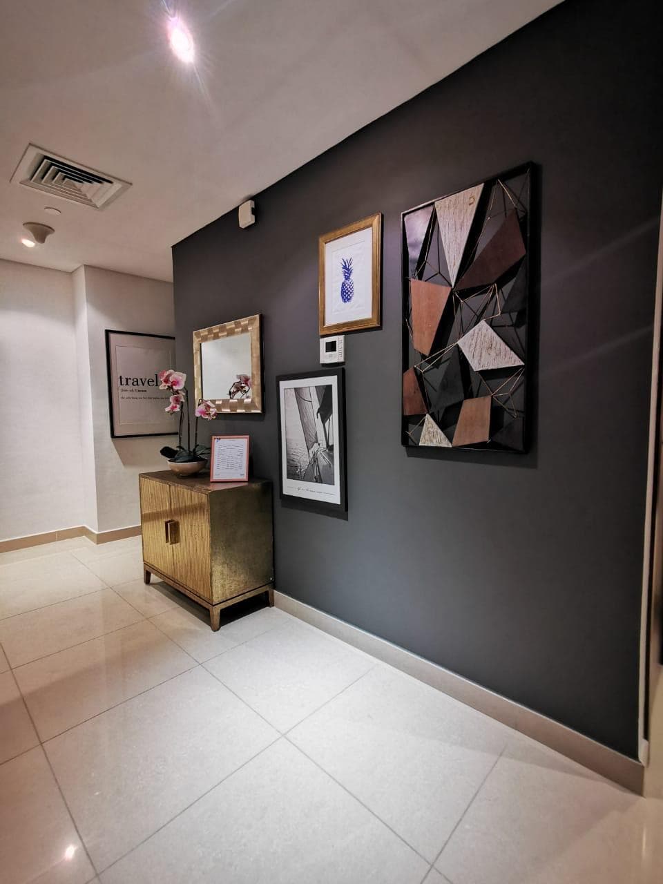 Dream Inn Apartments-29 Boulevard Private Garden, Room