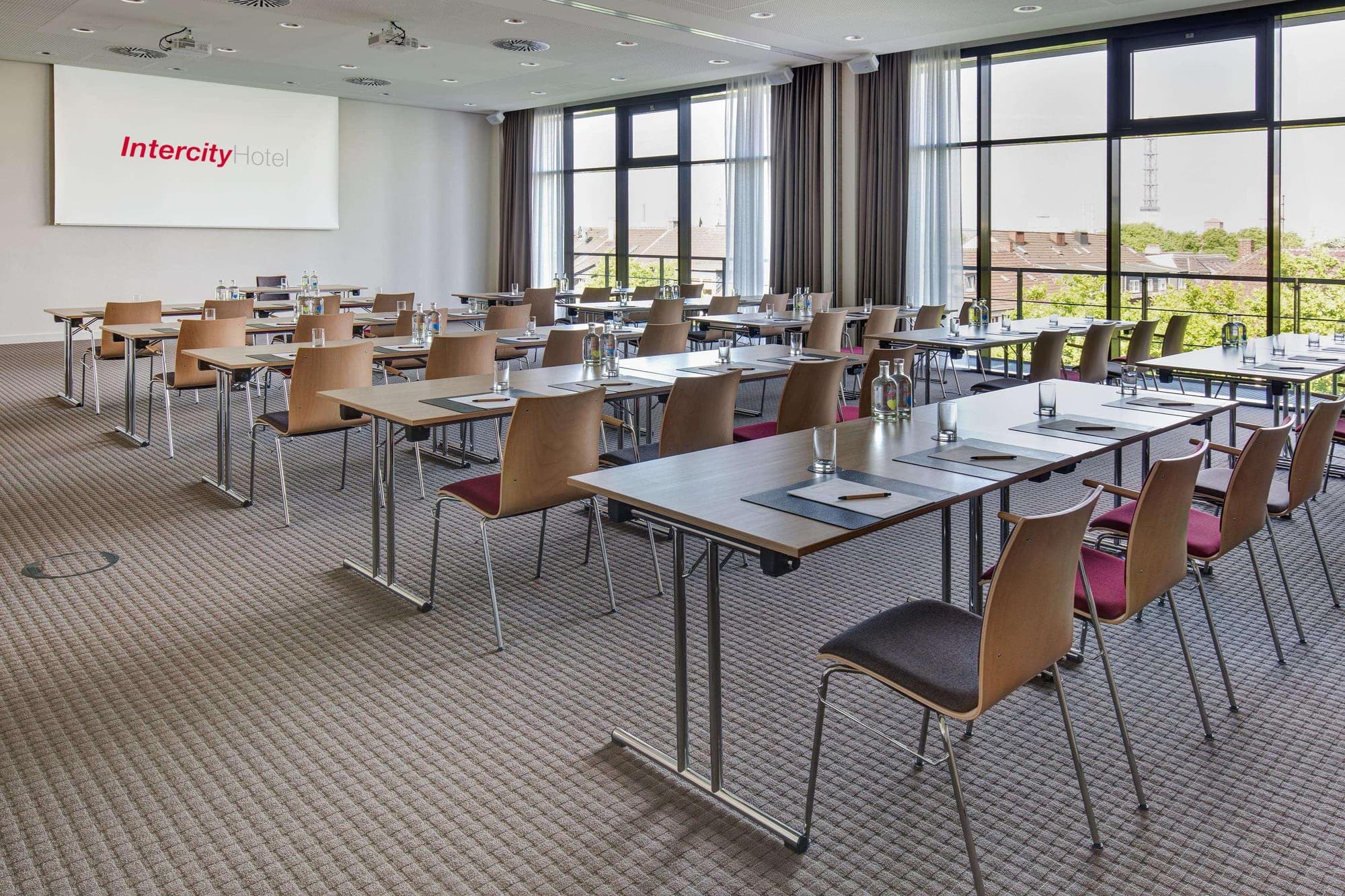 IntercityHotel Duisburg, Conferences