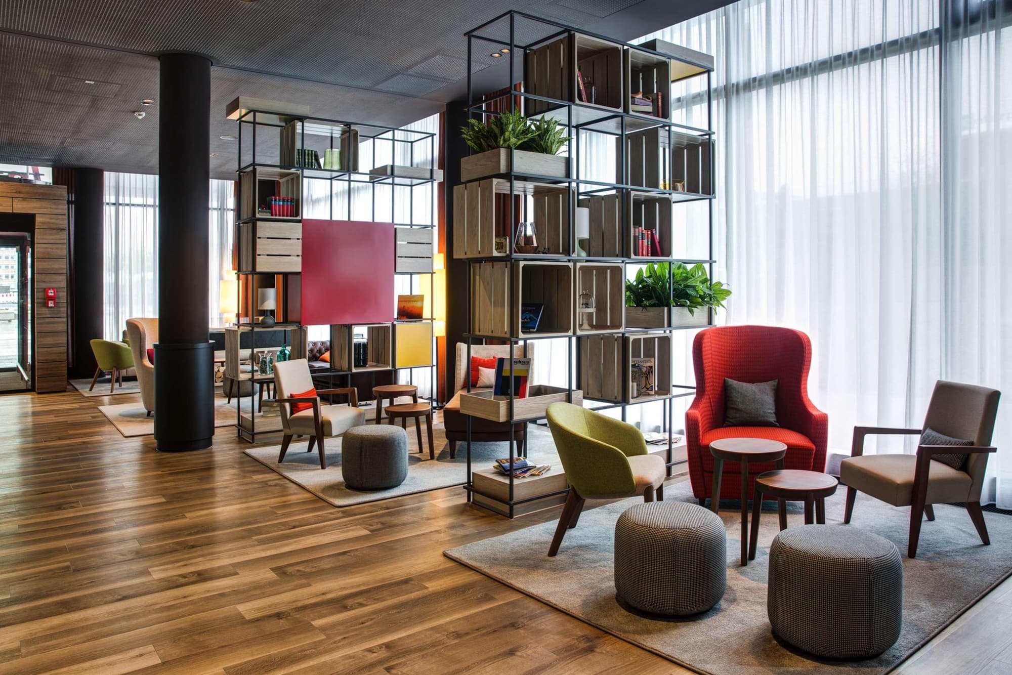 IntercityHotel Duisburg, Lobby