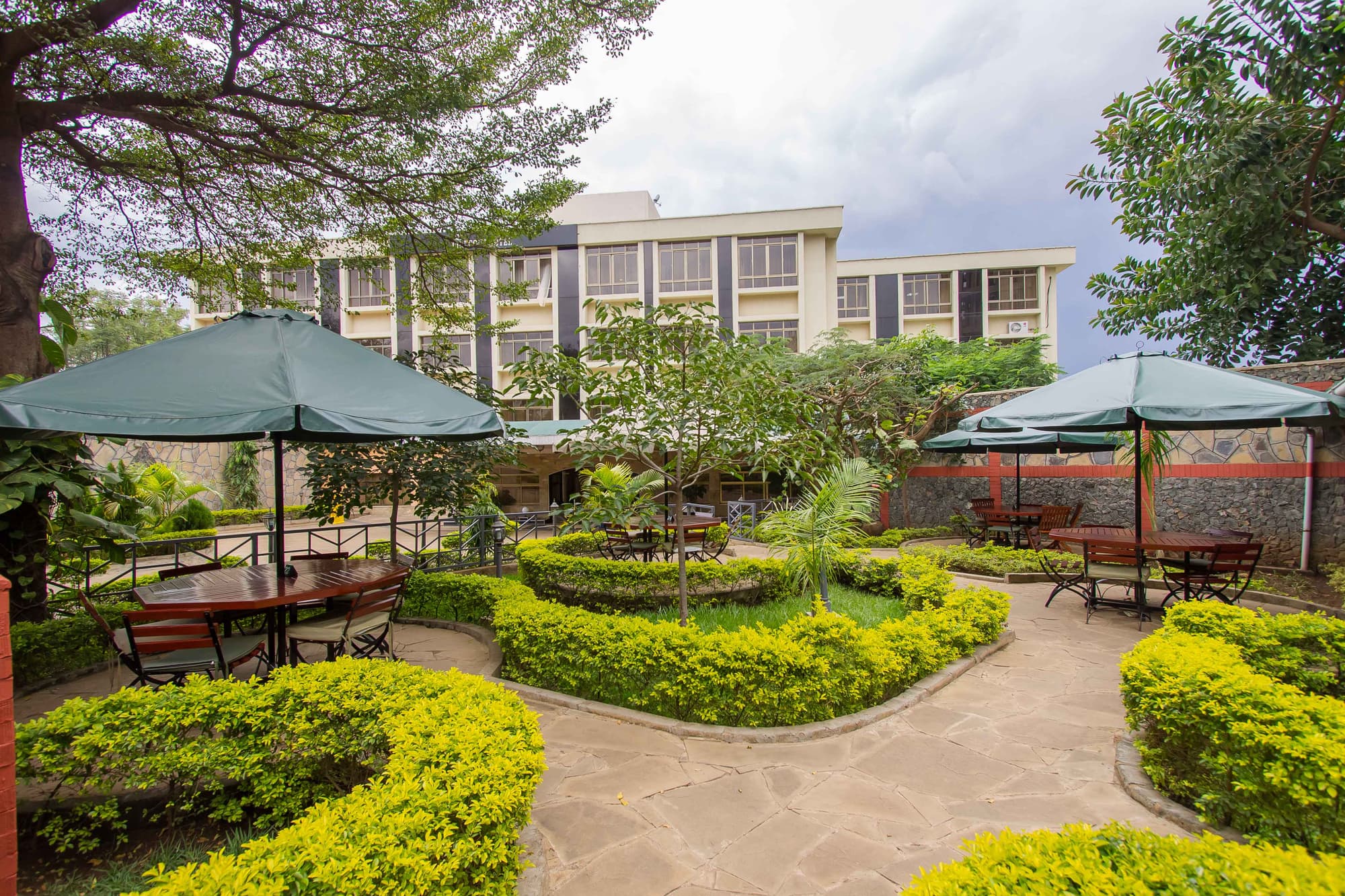 Pinecone Hotel, General view