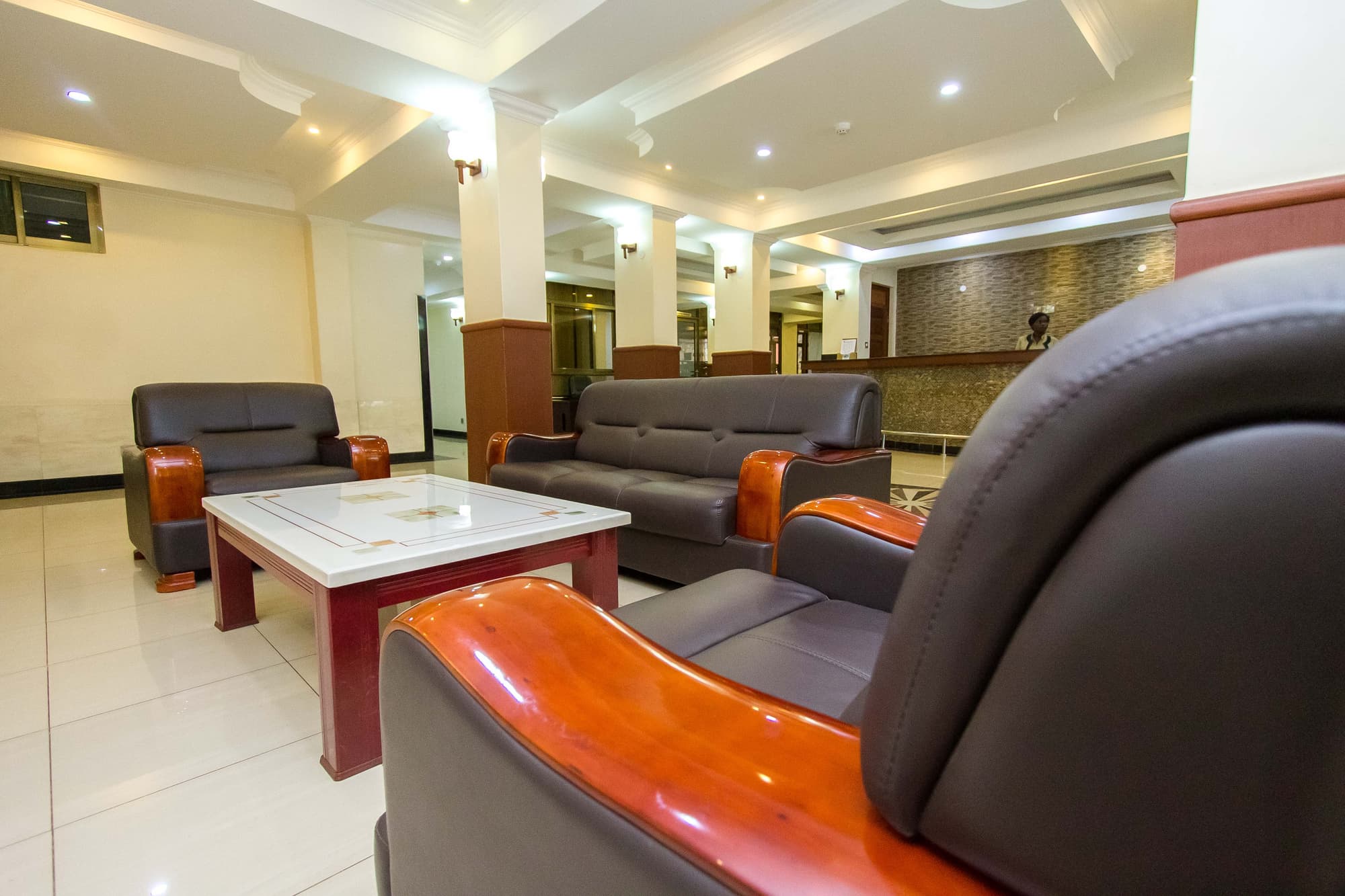 Pinecone Hotel, Lobby