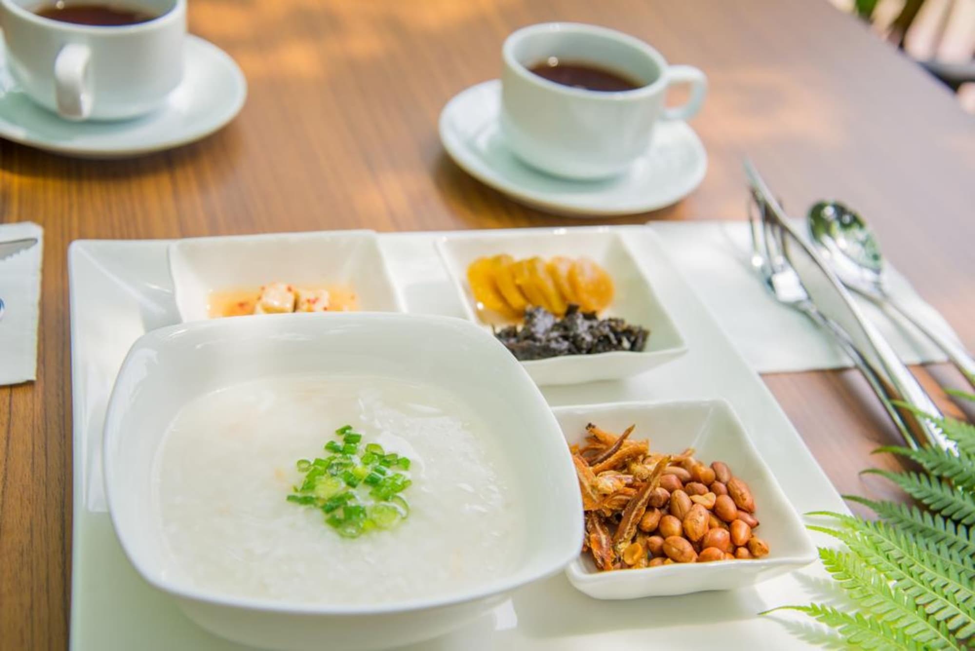 1825 Gallery Hotel, Restaurant