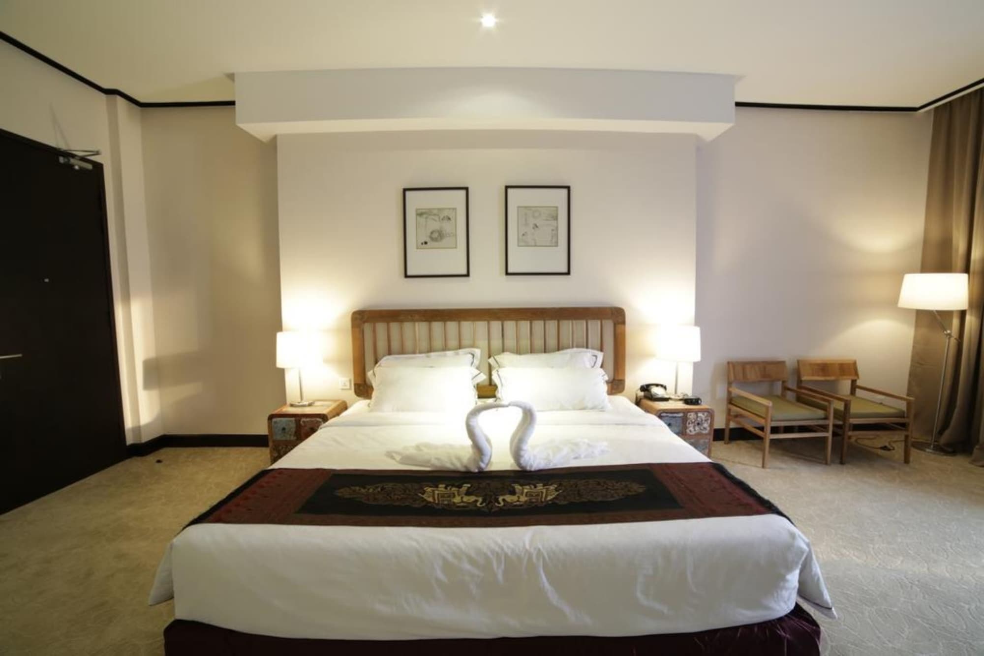 1825 Gallery Hotel, Room