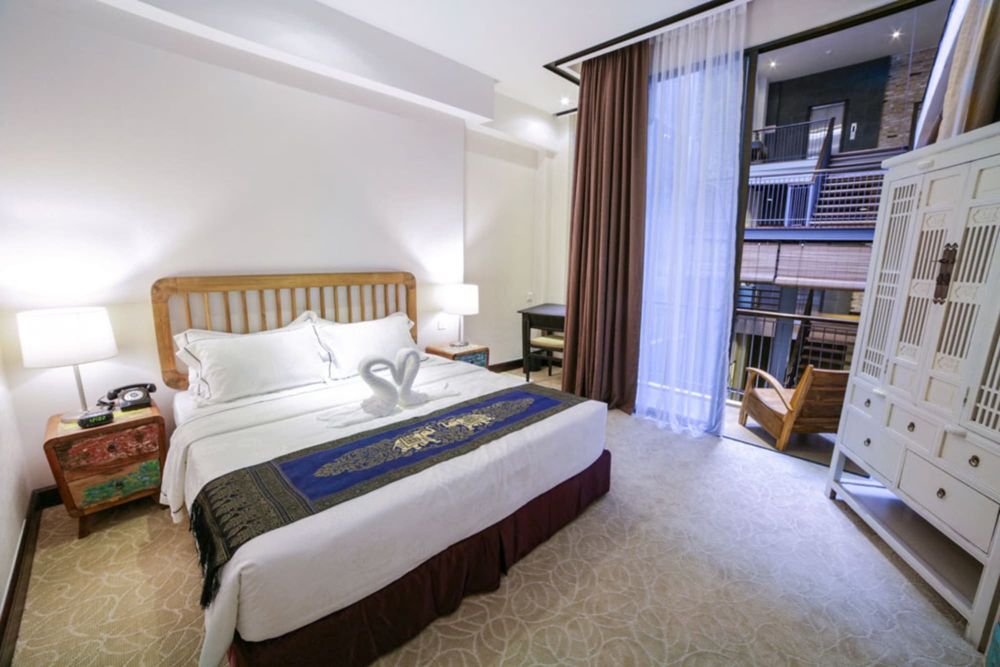 1825 Gallery Hotel, Room