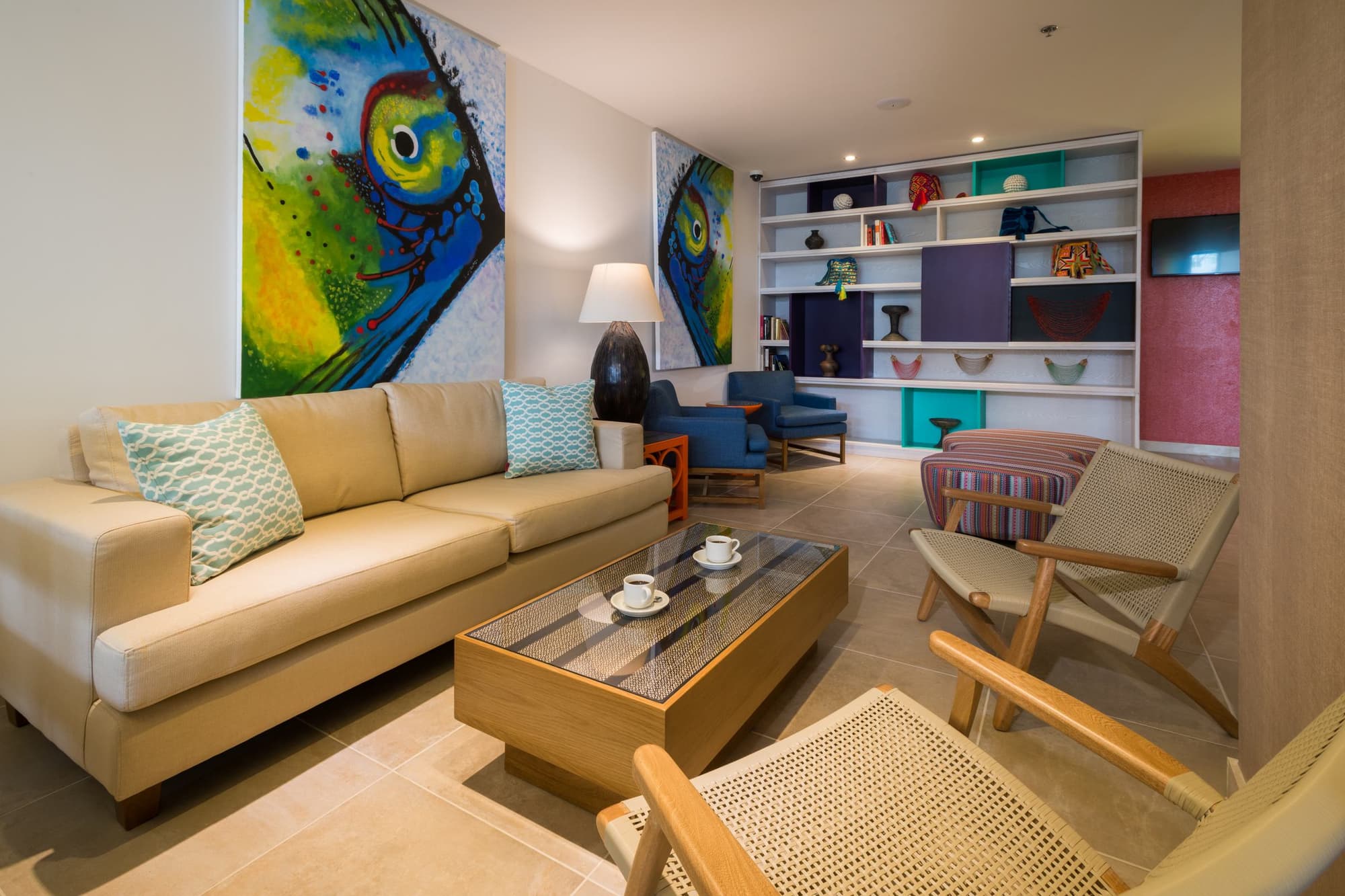 Santa Marta Emile, Lobby