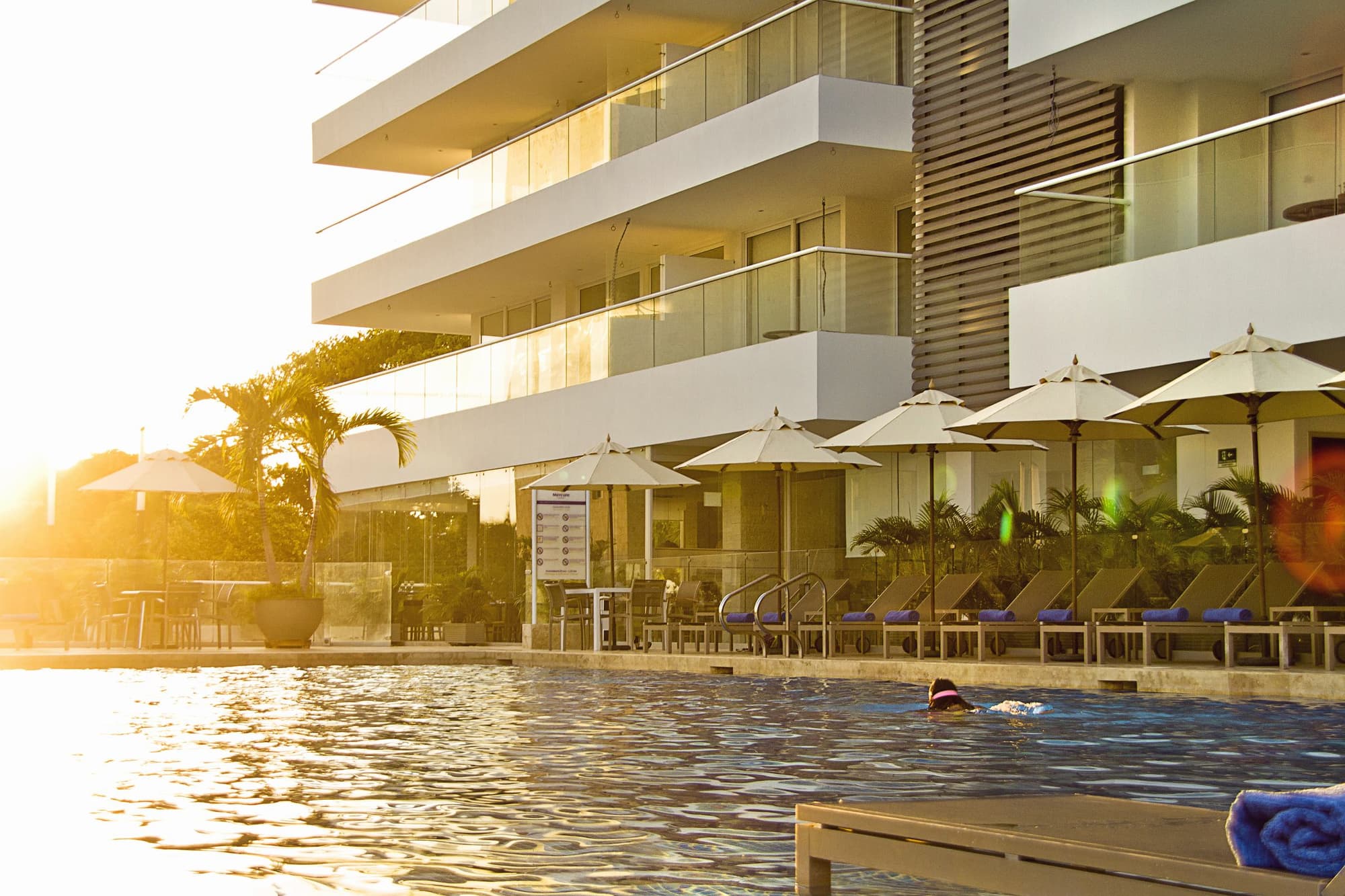 Santa Marta Emile, Pool