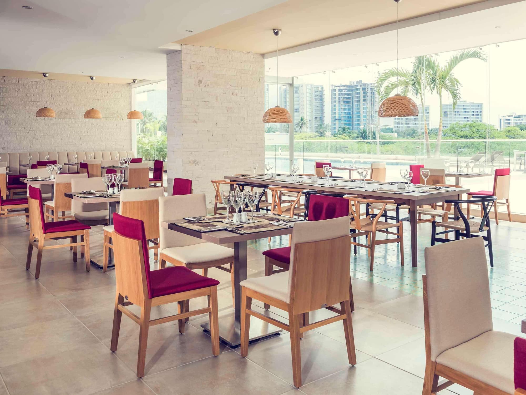 Santa Marta Emile, Restaurant